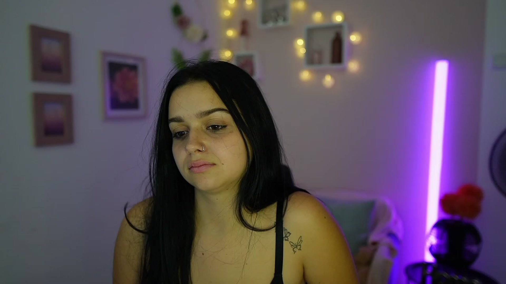 Gallery image thumbnail from Sola_Zola18's myfreecams stream on, 10/11/2023, 23:00 image 20 of 20