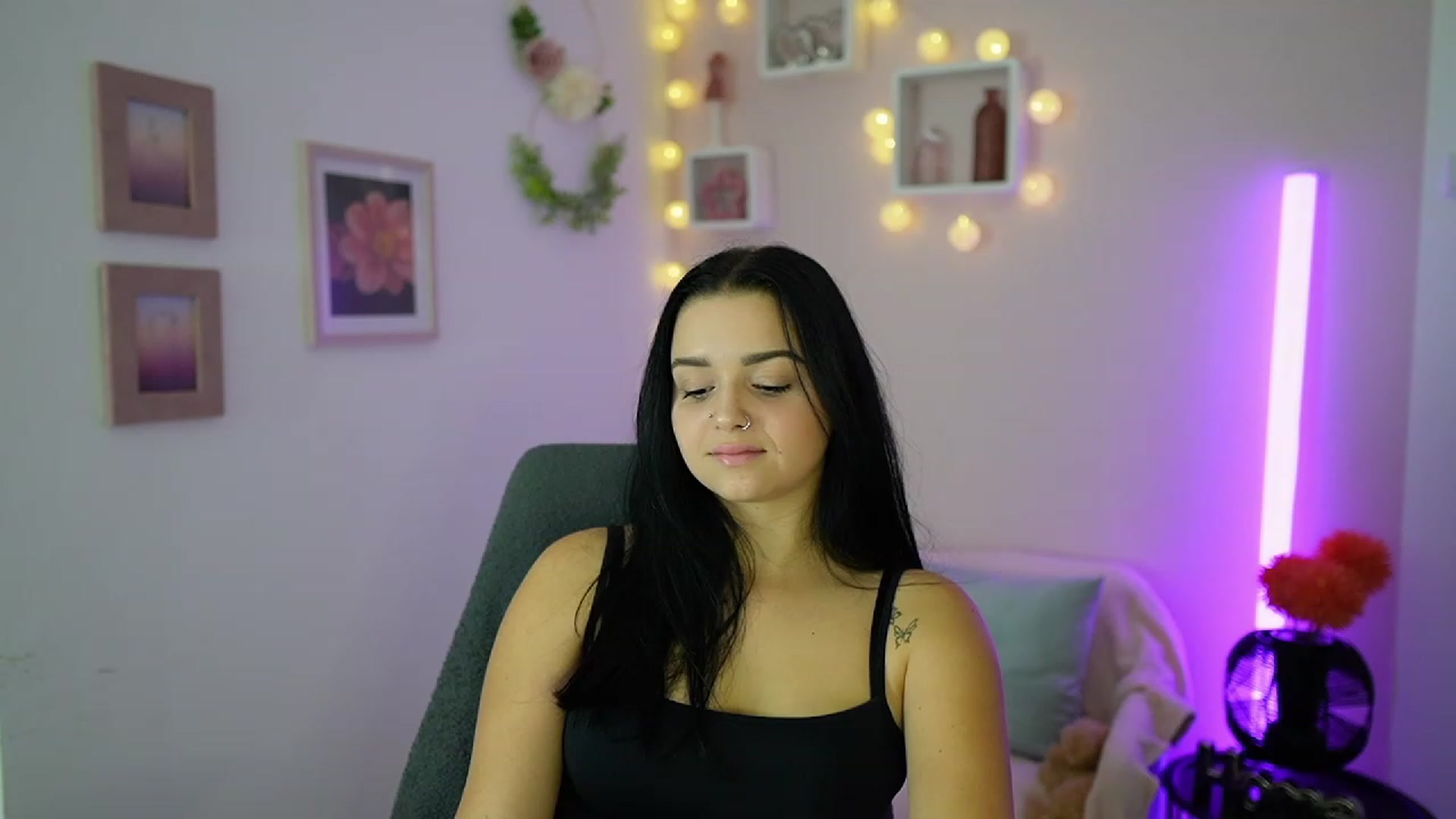 Gallery image thumbnail from Sola_Zola18's myfreecams stream on, 10/12/2023, 19:47 image 20 of 20