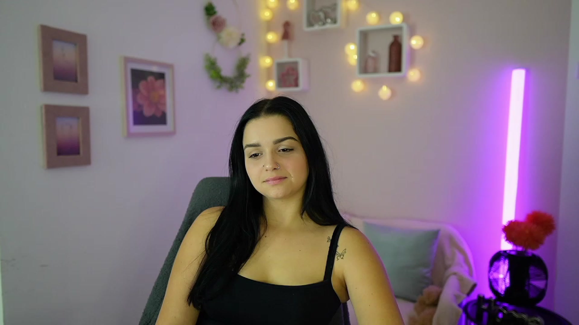Gallery image thumbnail from Sola_Zola18's myfreecams stream on, 10/12/2023, 19:47 image 1 of 20