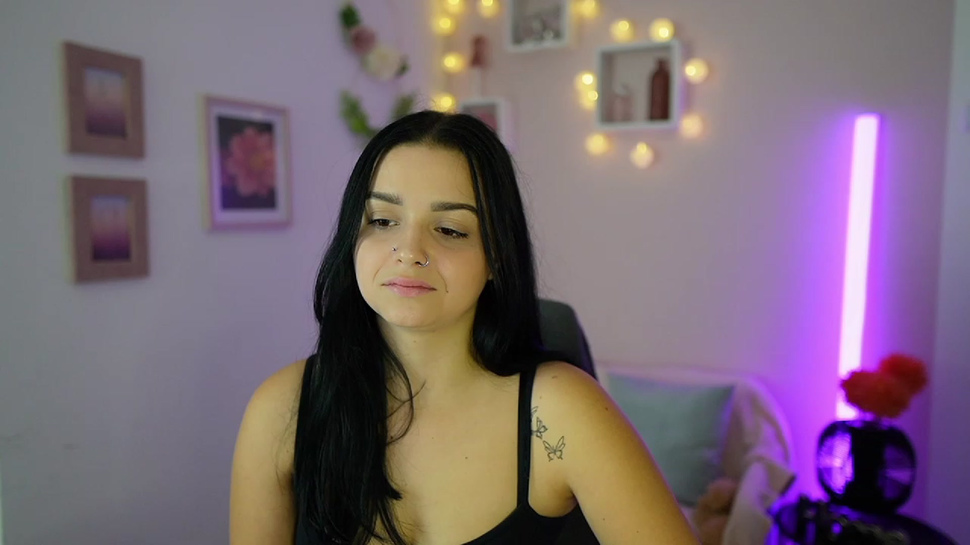 Gallery image thumbnail from Sola_Zola18's myfreecams stream on, 10/12/2023, 19:47 image 16 of 20