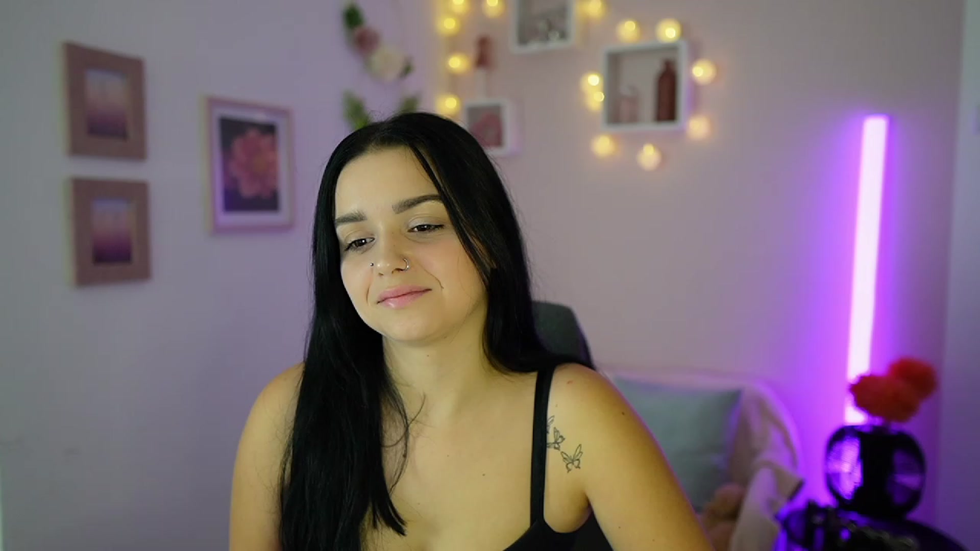 Gallery image thumbnail from Sola_Zola18's myfreecams stream on, 10/12/2023, 19:47 image 17 of 20