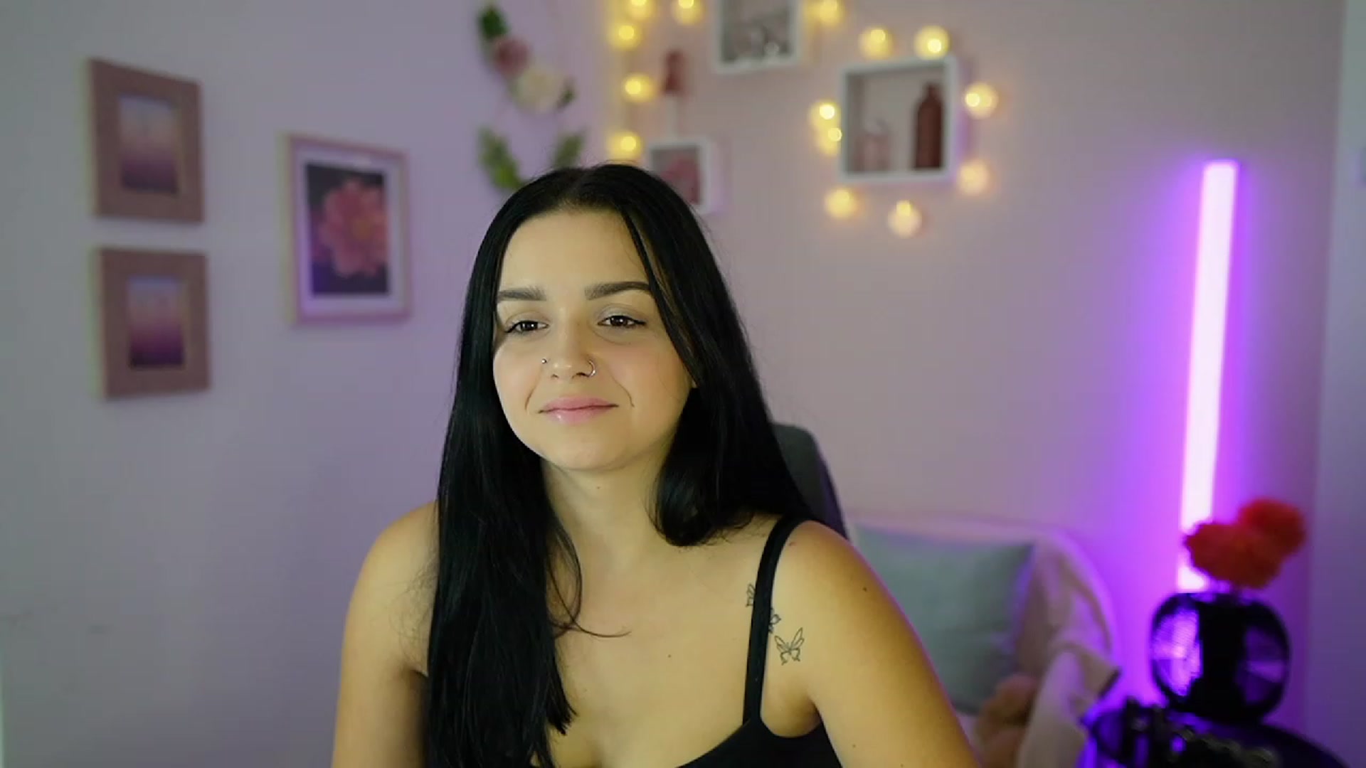 Gallery image thumbnail from Sola_Zola18's myfreecams stream on, 10/12/2023, 19:47 image 14 of 20