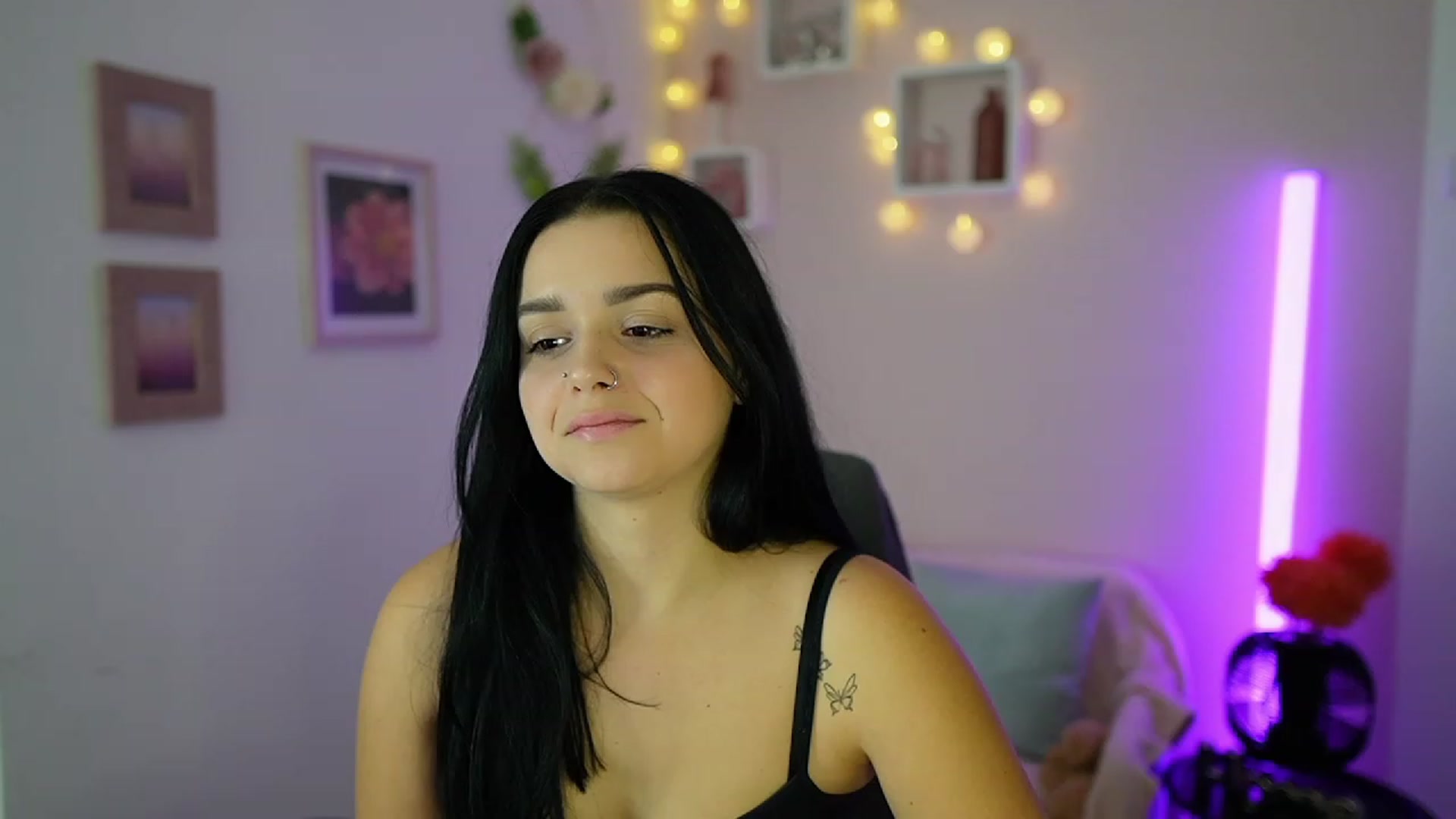 Gallery image thumbnail from Sola_Zola18's myfreecams stream on, 10/12/2023, 19:47 image 13 of 20