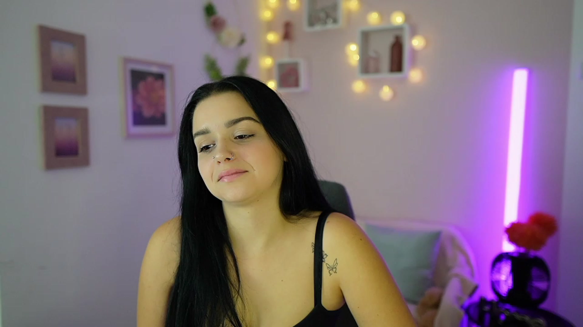 Gallery image thumbnail from Sola_Zola18's myfreecams stream on, 10/12/2023, 19:47 image 11 of 20