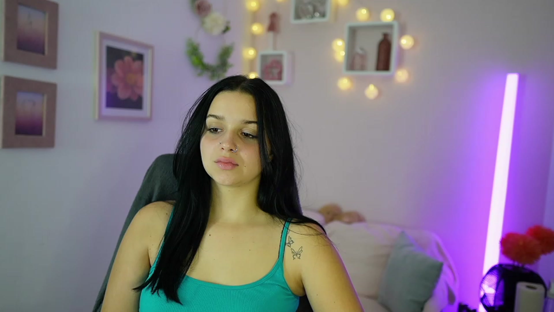 Gallery image thumbnail from Sola_Zola18's myfreecams stream on, 10/21/2023, 20:16 image 5 of 20