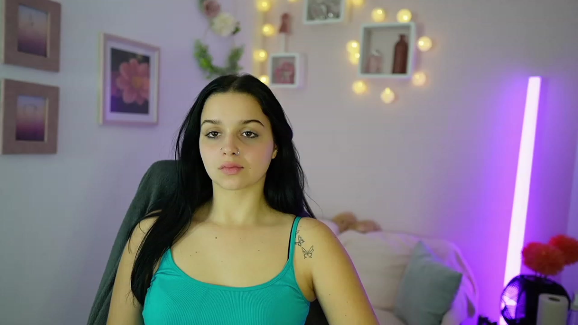 Gallery image thumbnail from Sola_Zola18's myfreecams stream on, 10/21/2023, 20:16 image 2 of 20