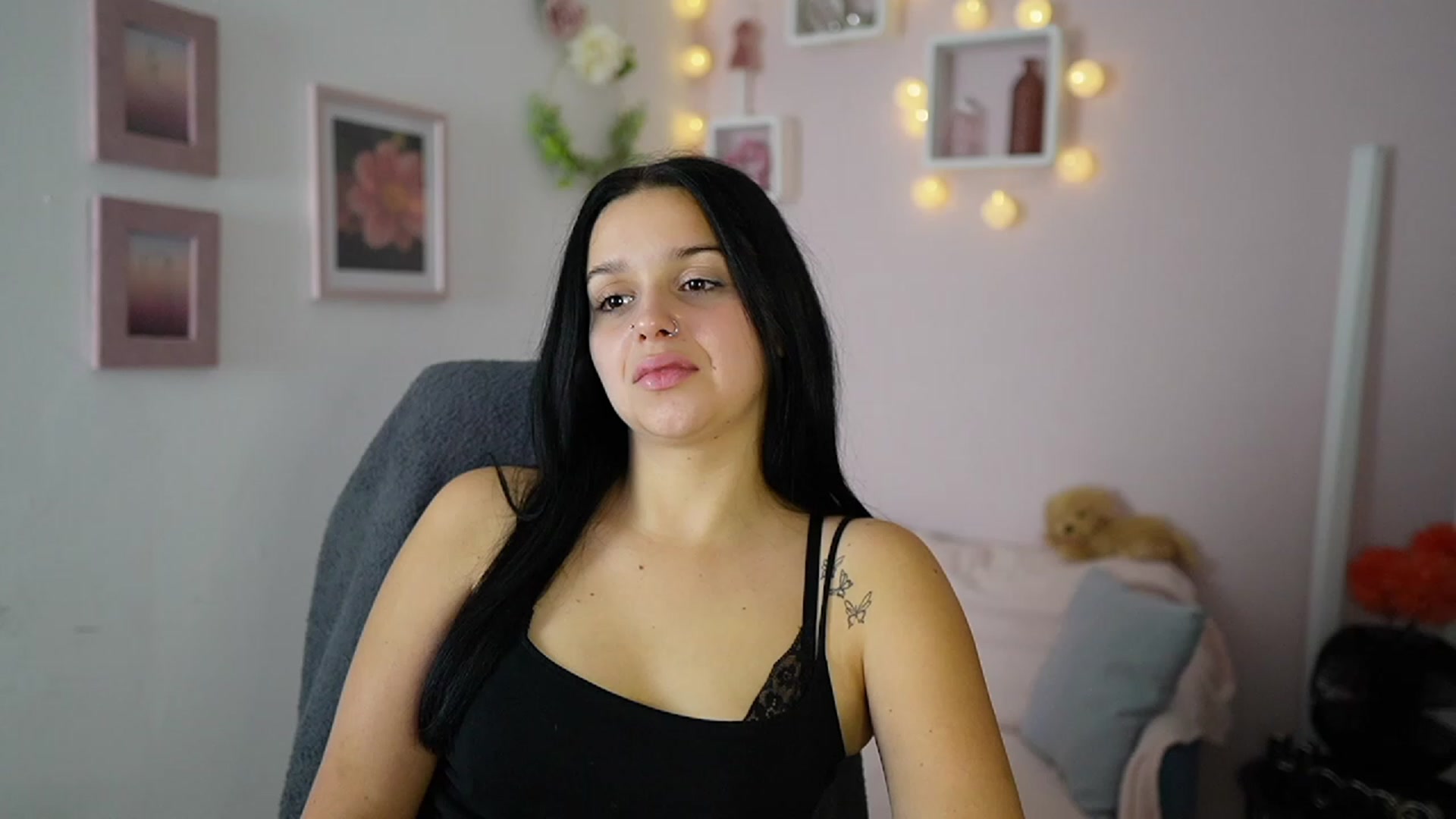 Gallery image thumbnail from Sola_Zola18's myfreecams stream on, 10/23/2023, 21:52 image 20 of 20