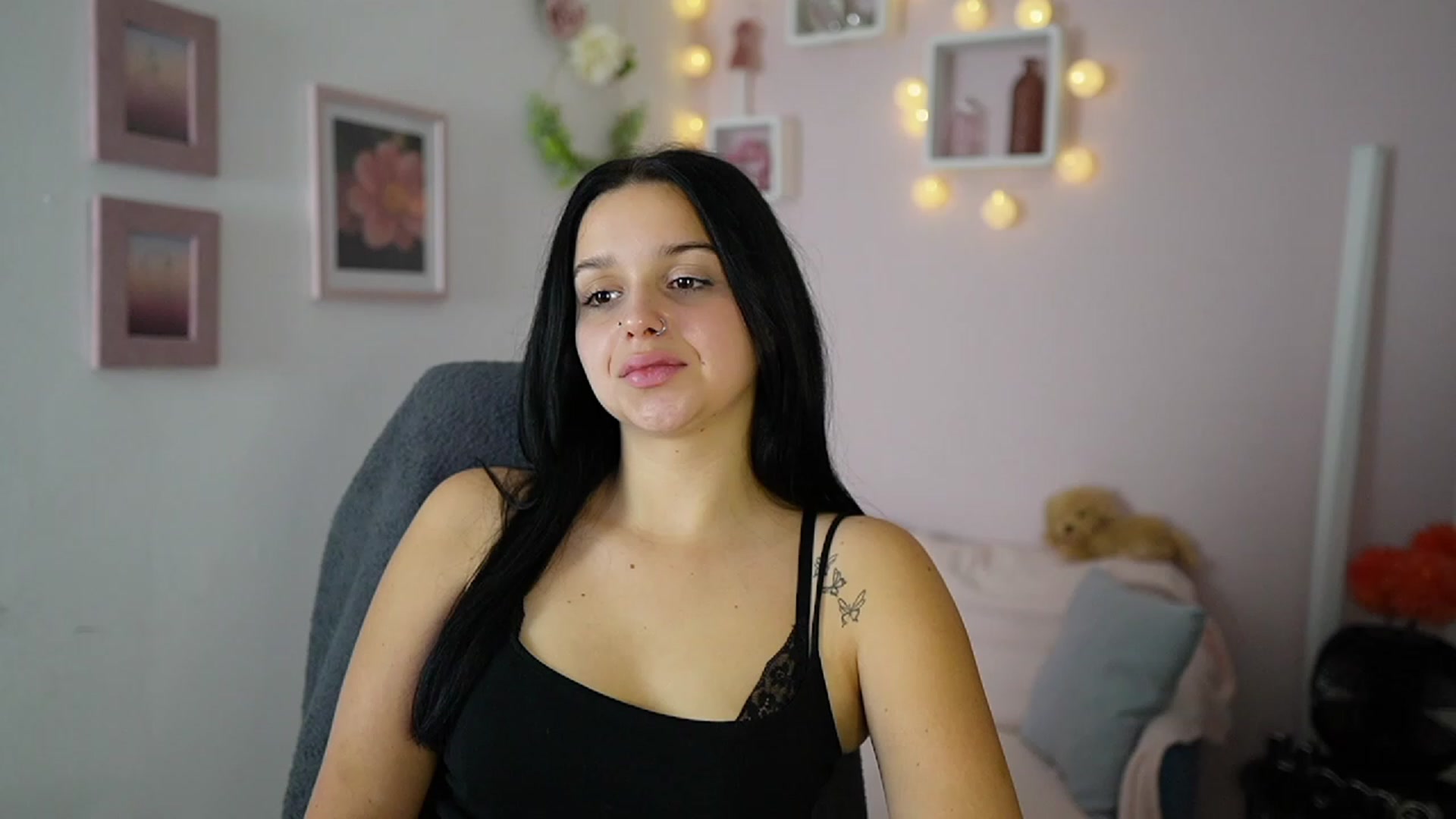 Gallery image thumbnail from Sola_Zola18's myfreecams stream on, 10/23/2023, 21:52 image 19 of 20