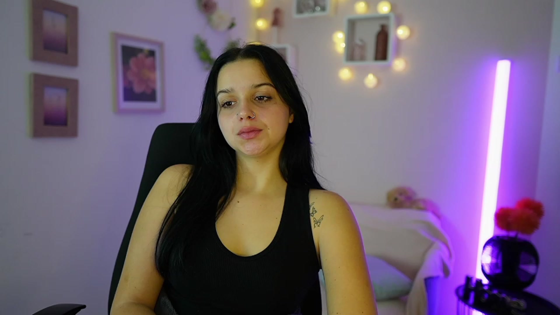 Gallery image thumbnail from Sola_Zola18's myfreecams stream on, 10/25/2023, 19:18 image 20 of 20