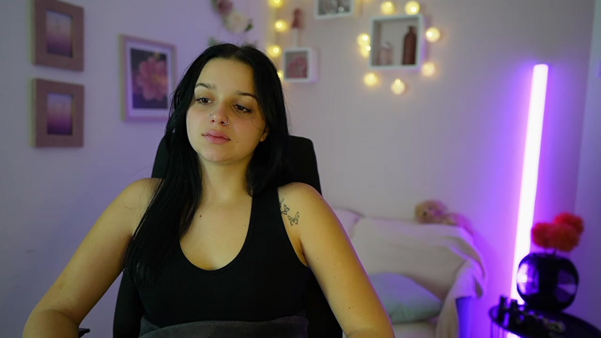 Gallery image thumbnail from Sola_Zola18's myfreecams stream on, 10/25/2023, 19:18 image 10 of 20