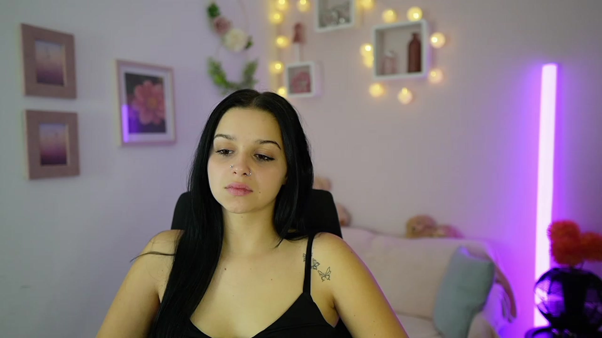 Gallery image thumbnail from Sola_Zola18's myfreecams stream on, 11/08/2023, 20:53 image 11 of 20