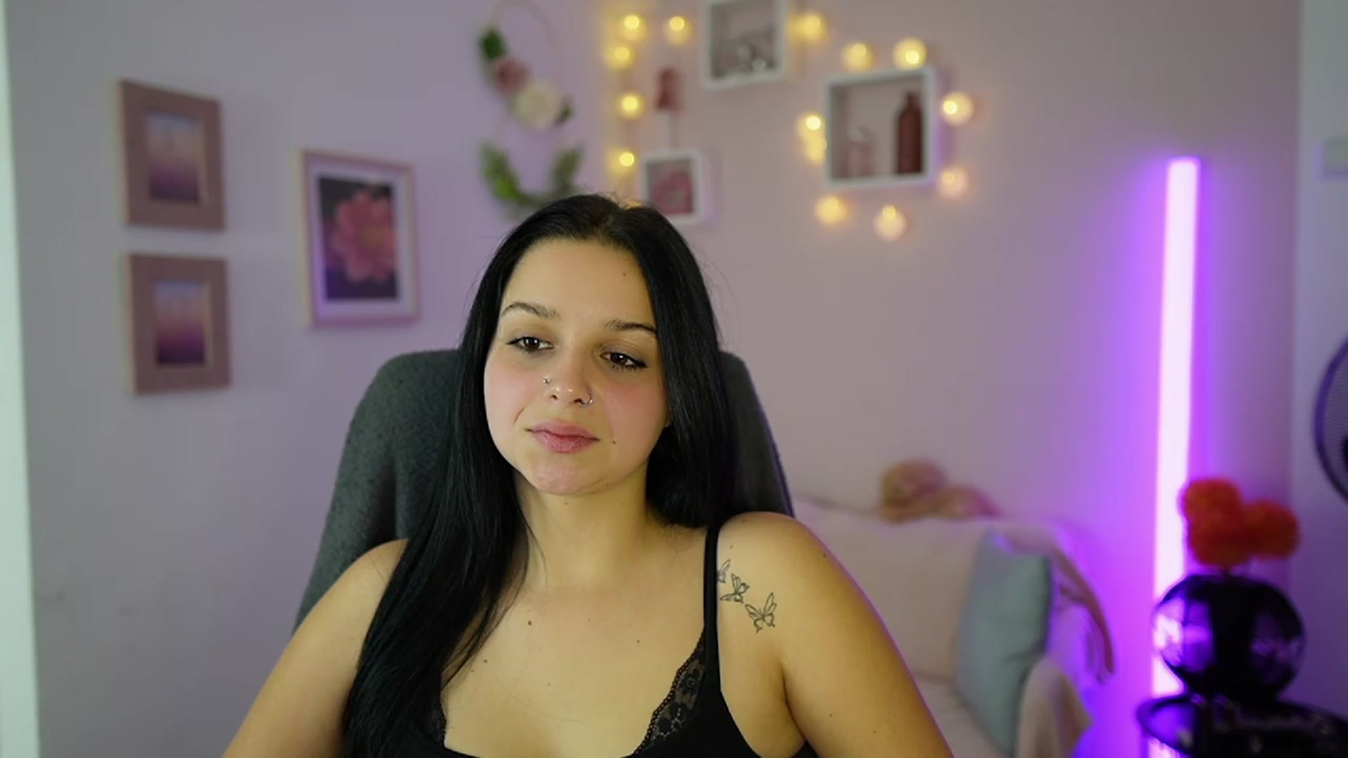 Gallery image thumbnail from Sola_Zola18's myfreecams stream on, 11/09/2023, 19:58 image 19 of 20