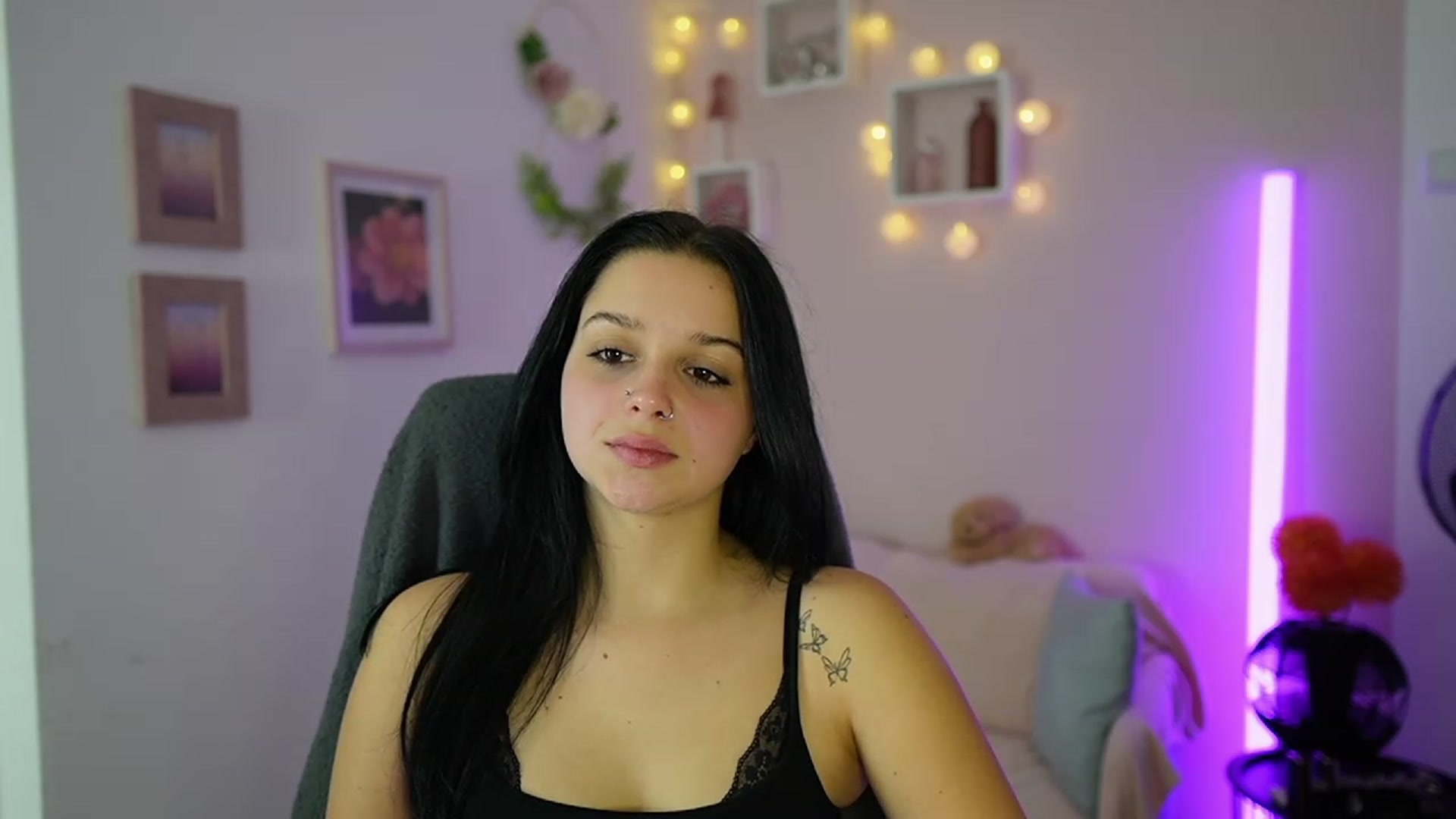 Gallery image thumbnail from Sola_Zola18's myfreecams stream on, 11/09/2023, 19:58 image 11 of 20