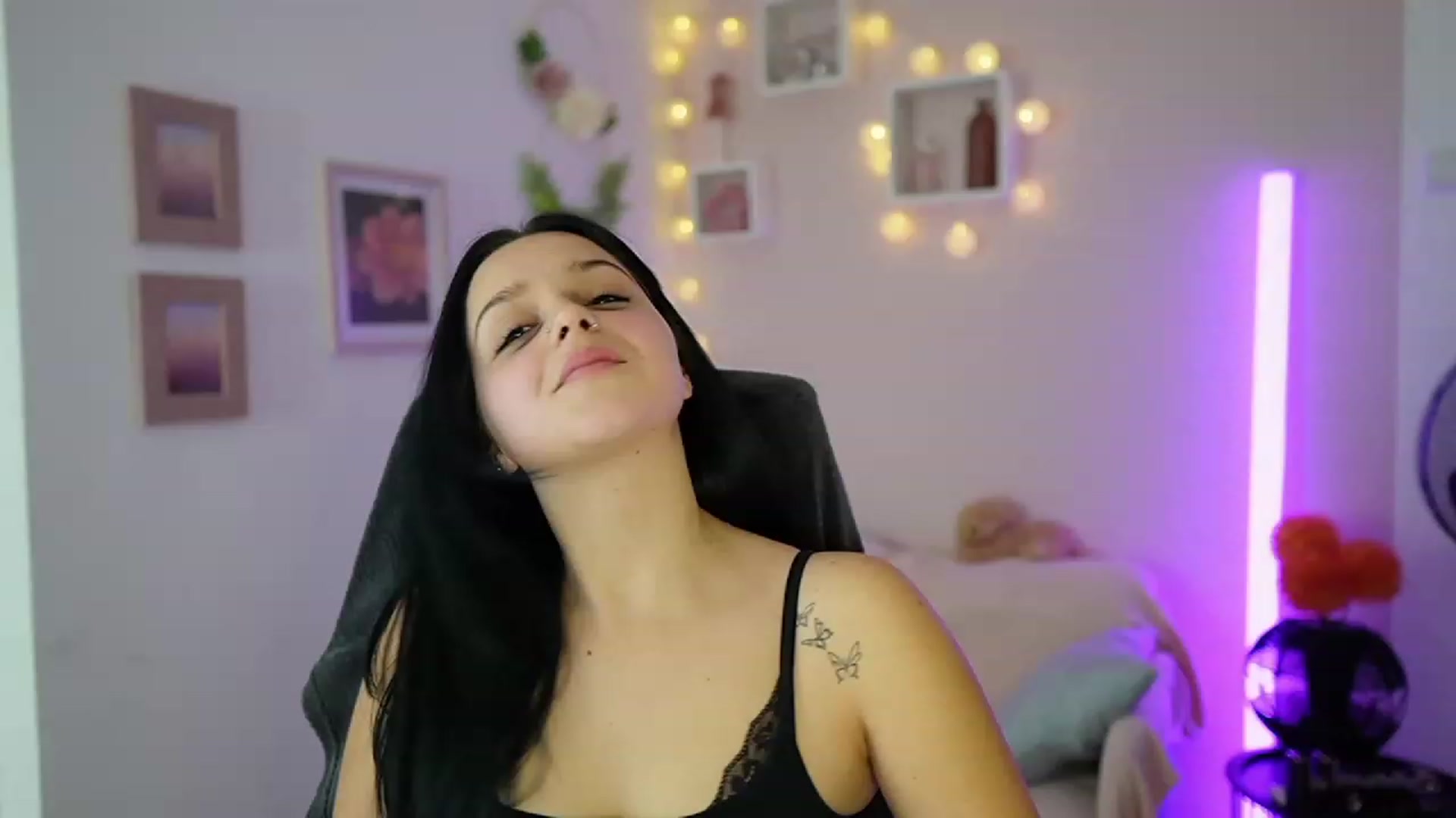 Gallery image thumbnail from Sola_Zola18's myfreecams stream on, 11/09/2023, 21:08 image 9 of 20