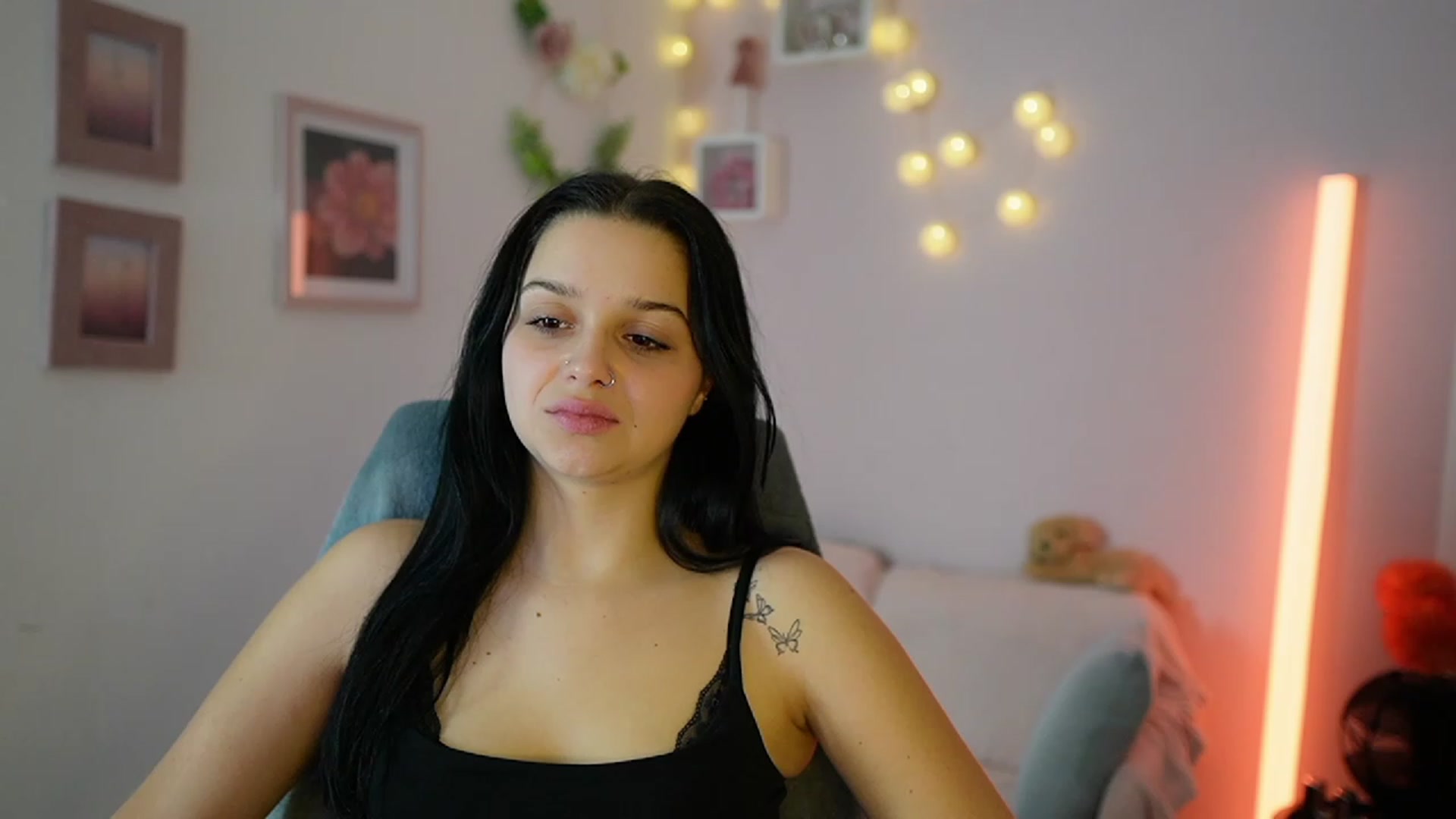 Gallery image thumbnail from Sola_Zola18's myfreecams stream on, 11/30/2023, 20:41 image 20 of 20