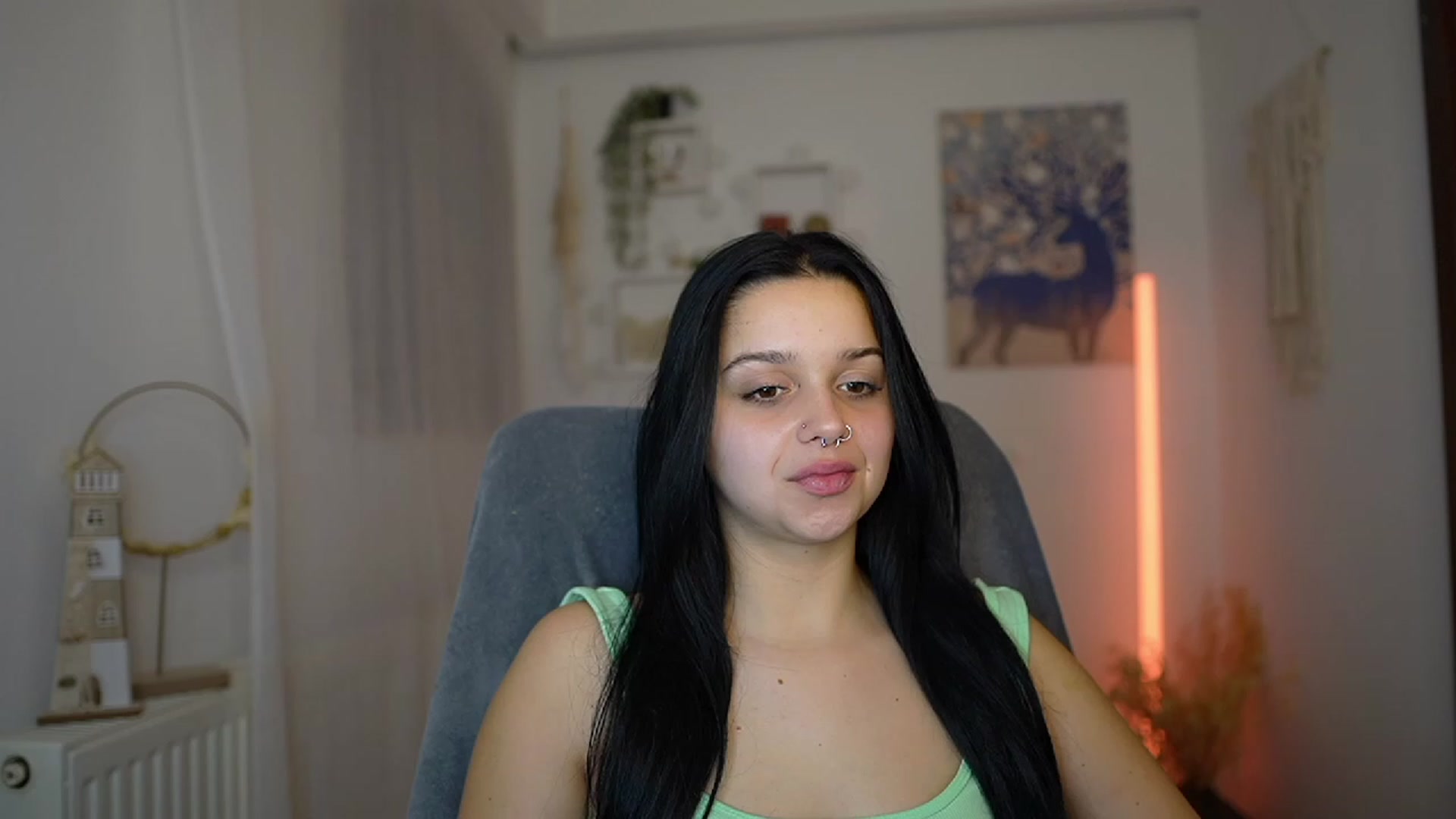 Gallery image thumbnail from Sola_Zola18's myfreecams stream on, 12/20/2023, 23:04 image 3 of 20