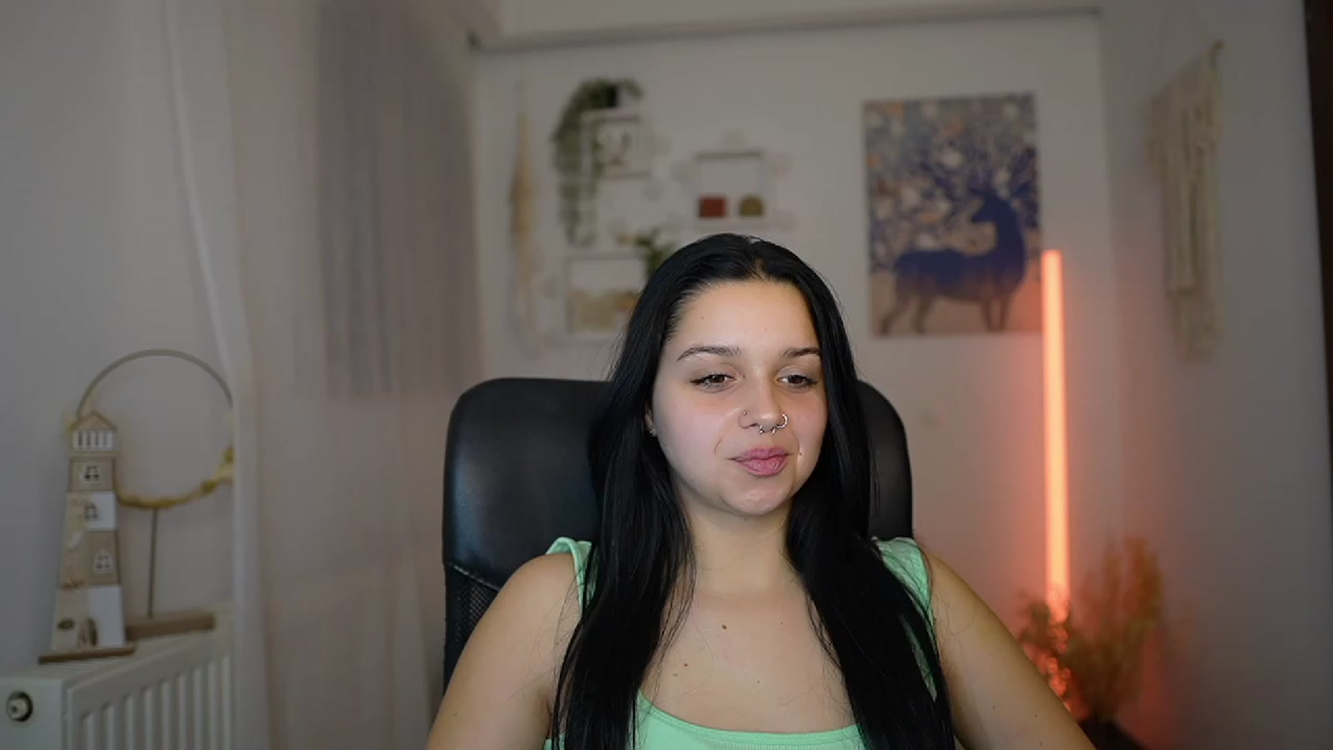 Gallery image thumbnail from Sola_Zola18's myfreecams stream on, 12/20/2023, 23:04 image 19 of 20