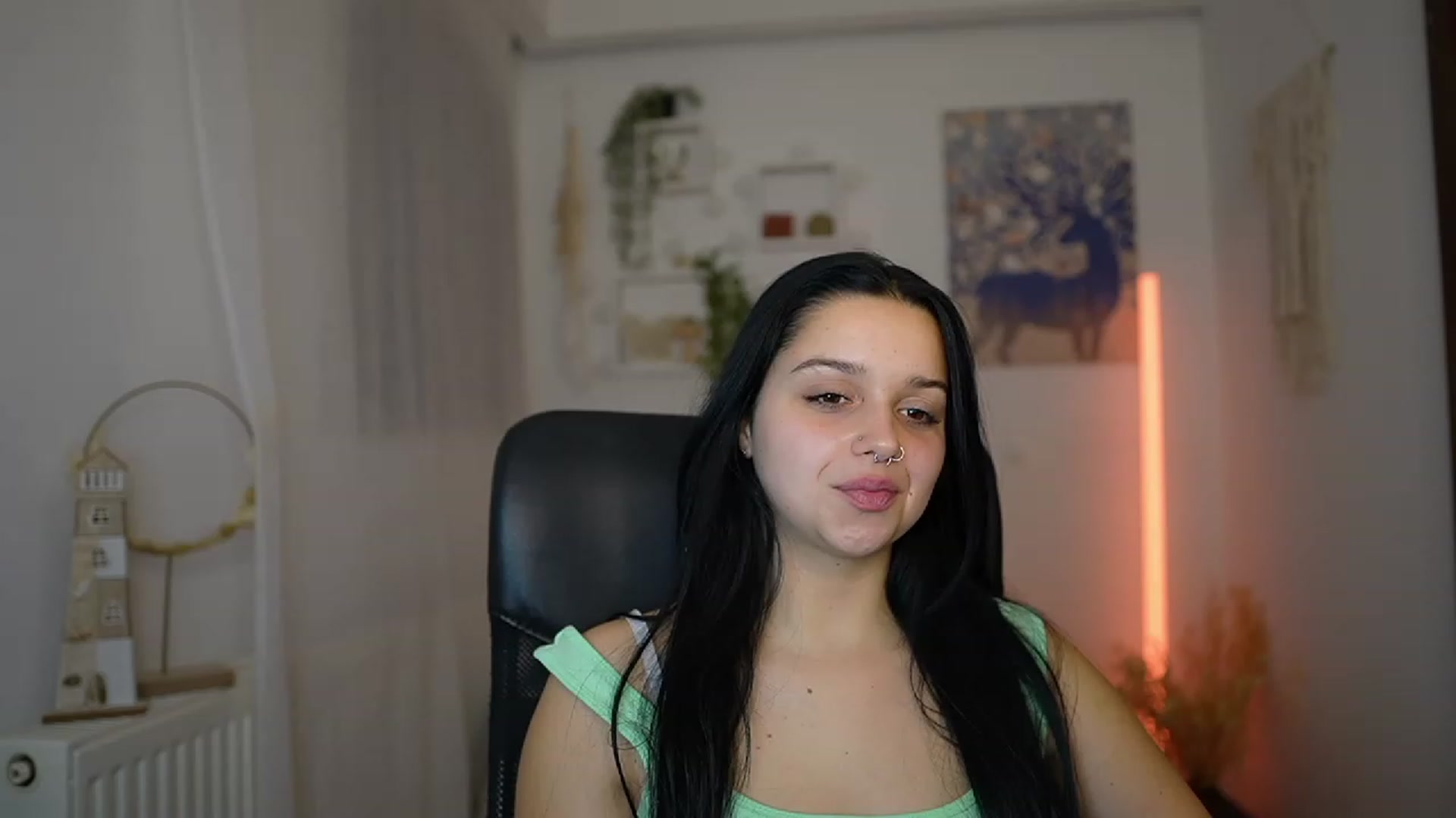 Gallery image thumbnail from Sola_Zola18's myfreecams stream on, 12/20/2023, 23:04 image 16 of 20