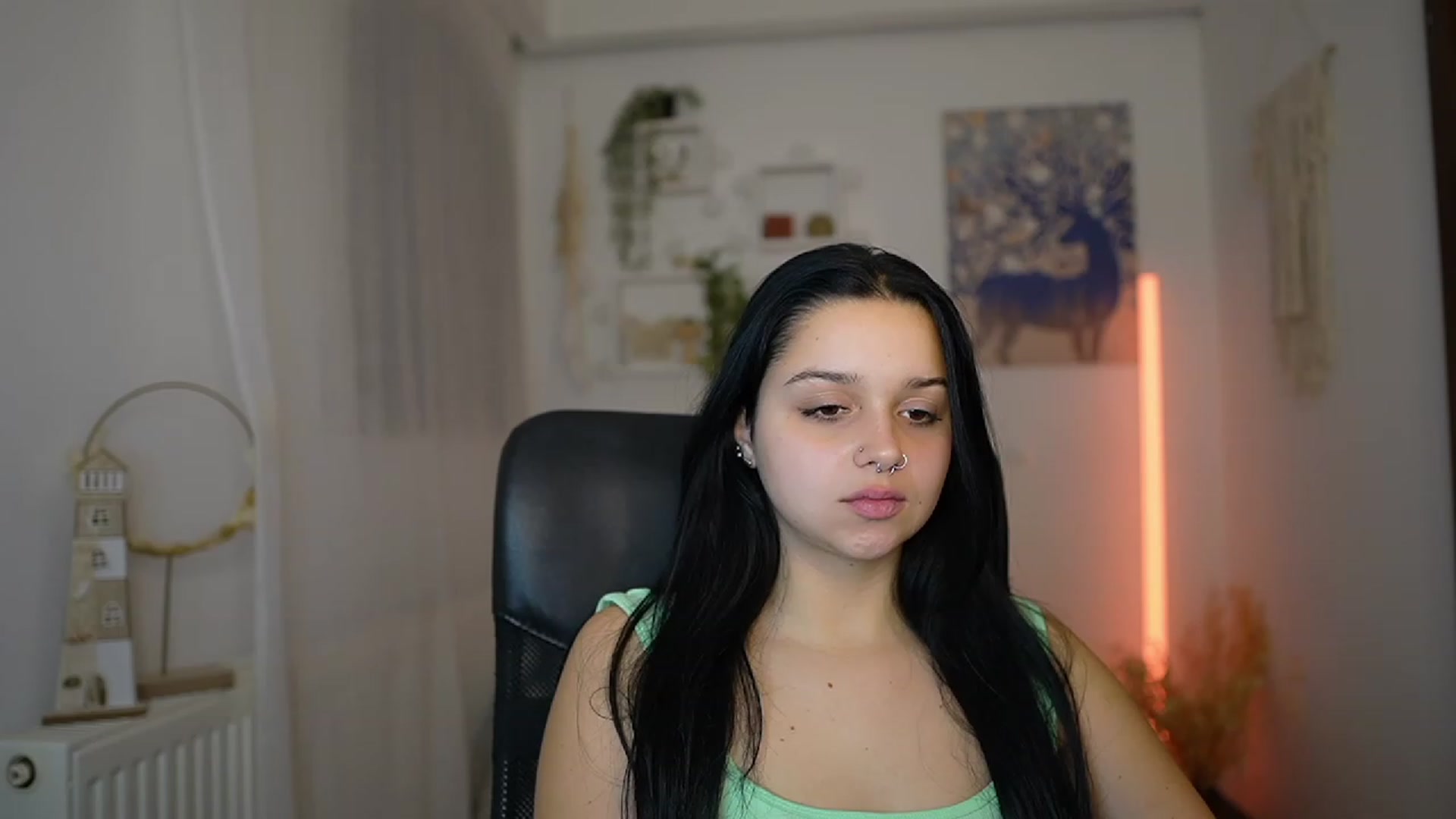 Gallery image thumbnail from Sola_Zola18's myfreecams stream on, 12/20/2023, 23:04 image 14 of 20