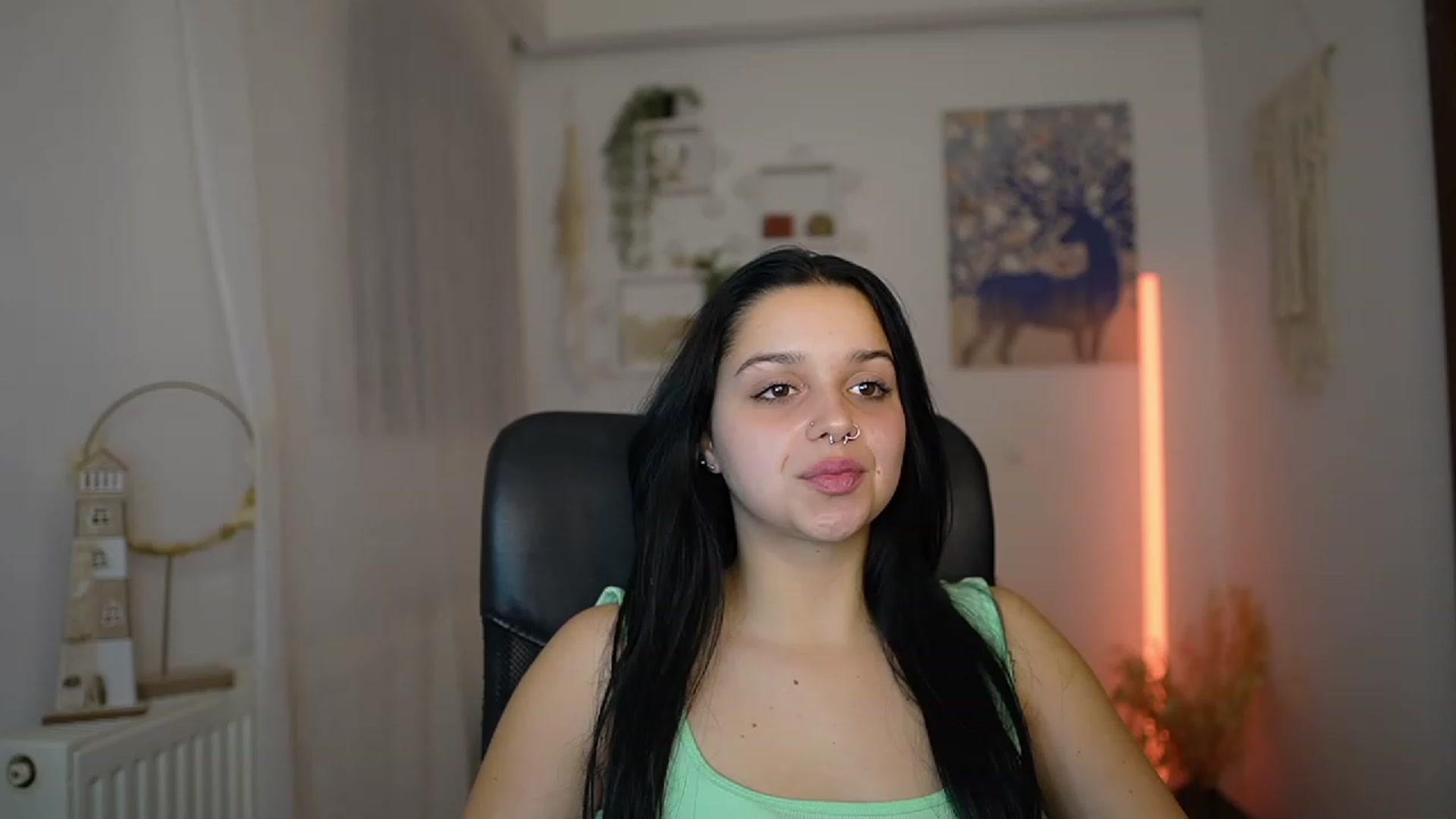 Gallery image thumbnail from Sola_Zola18's myfreecams stream on, 12/20/2023, 23:04 image 18 of 20