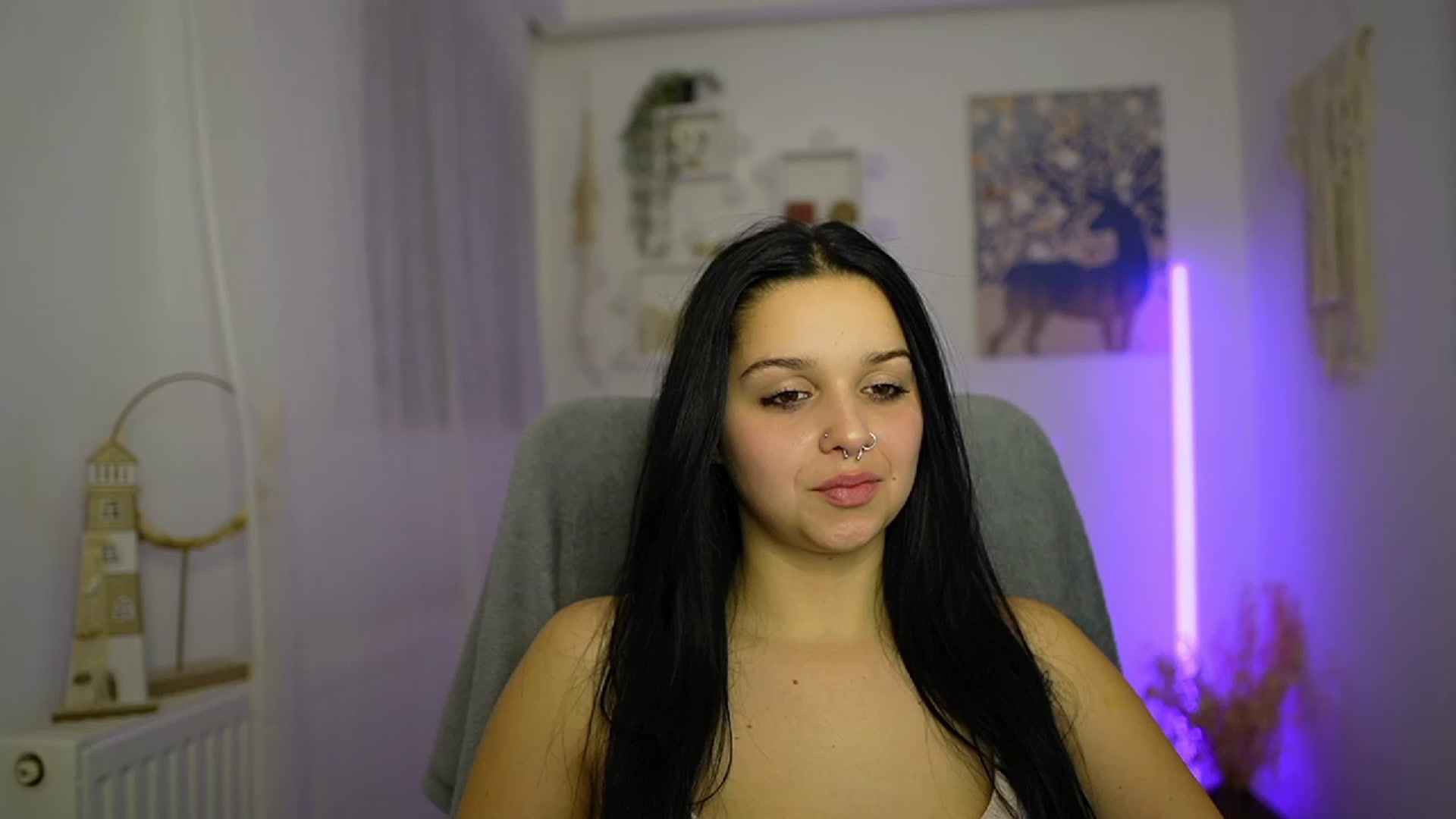 Gallery image thumbnail from Sola_Zola18's myfreecams stream on, 12/21/2023, 23:07 image 4 of 20