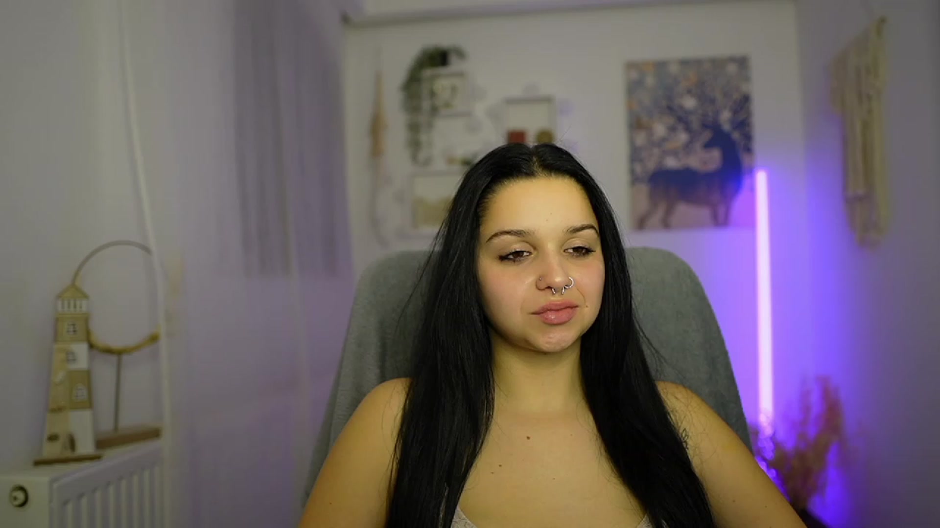 Gallery image thumbnail from Sola_Zola18's myfreecams stream on, 12/21/2023, 23:07 image 7 of 20