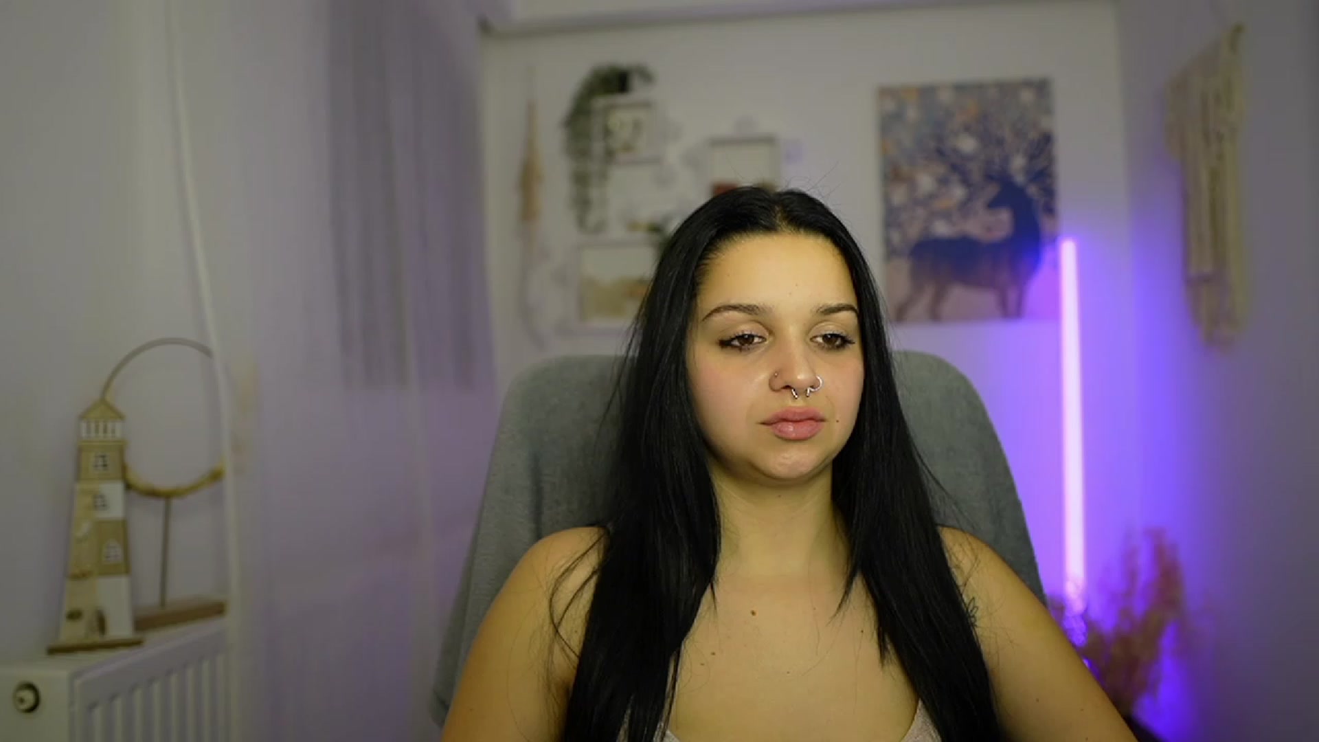 Gallery image thumbnail from Sola_Zola18's myfreecams stream on, 12/21/2023, 23:07 image 9 of 20