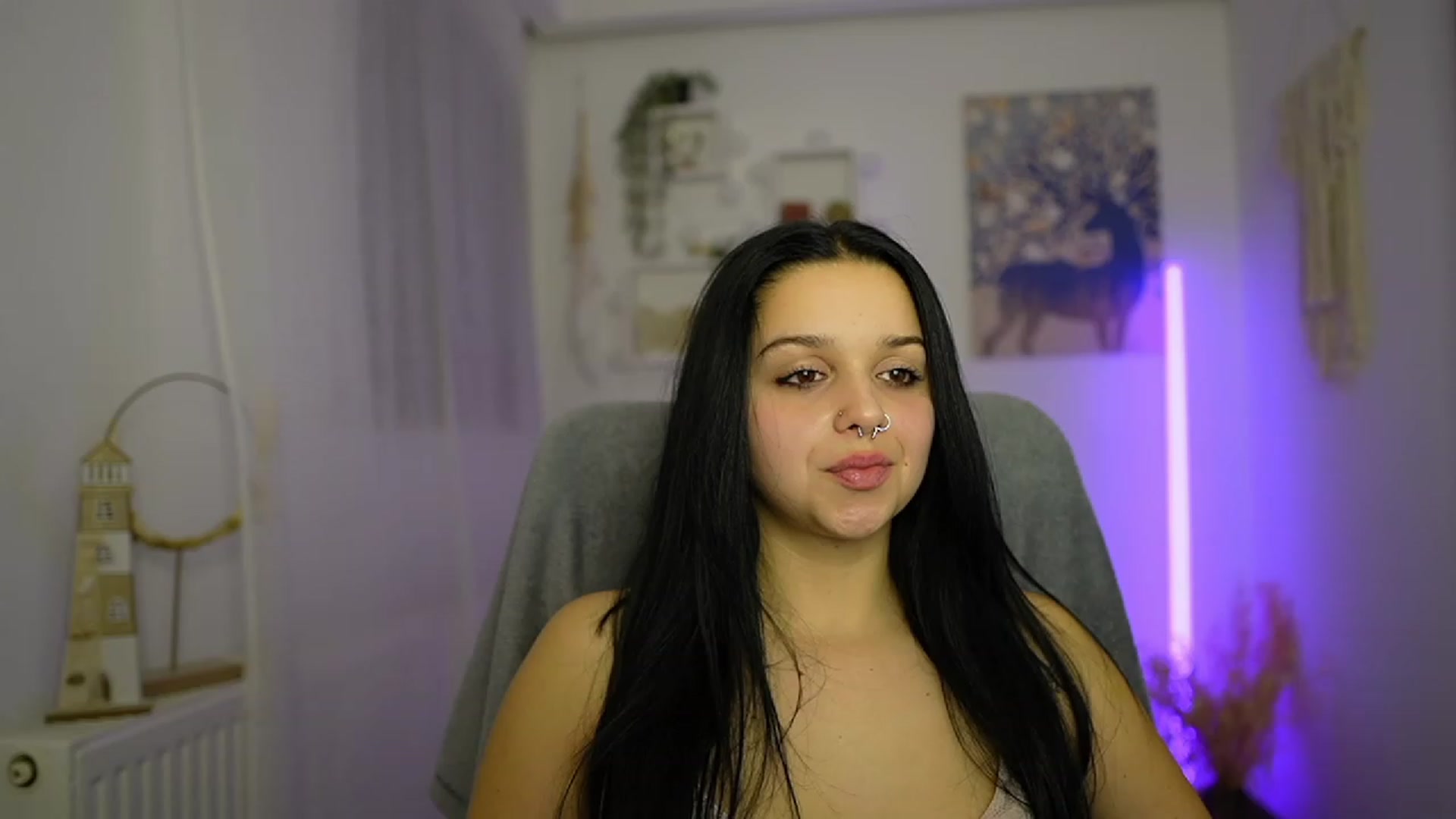 Gallery image thumbnail from Sola_Zola18's myfreecams stream on, 12/21/2023, 23:07 image 1 of 20