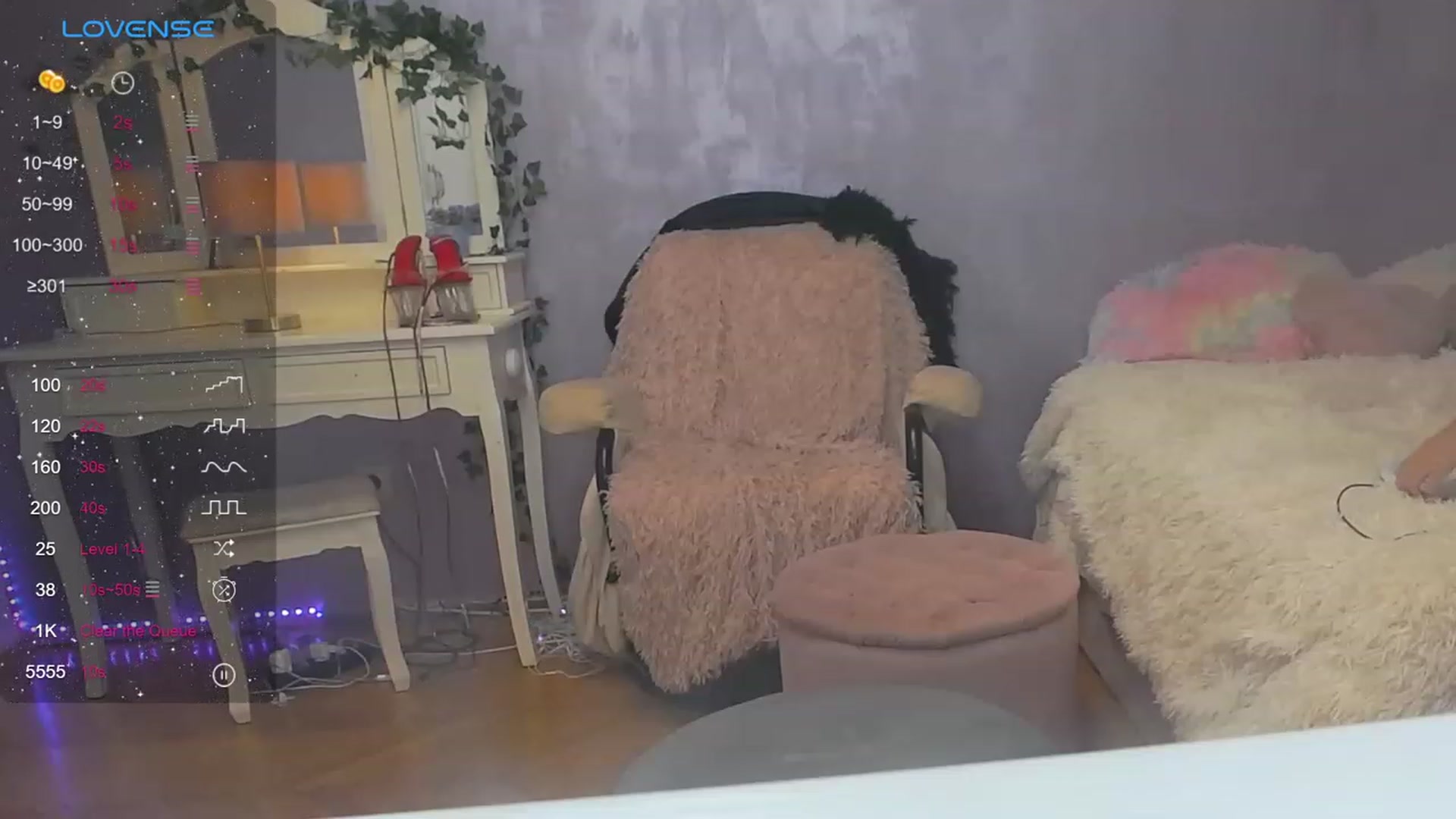 Gallery image thumbnail from SolarNicky's myfreecams stream on, 03/19/2024, 03:38 image 6 of 20