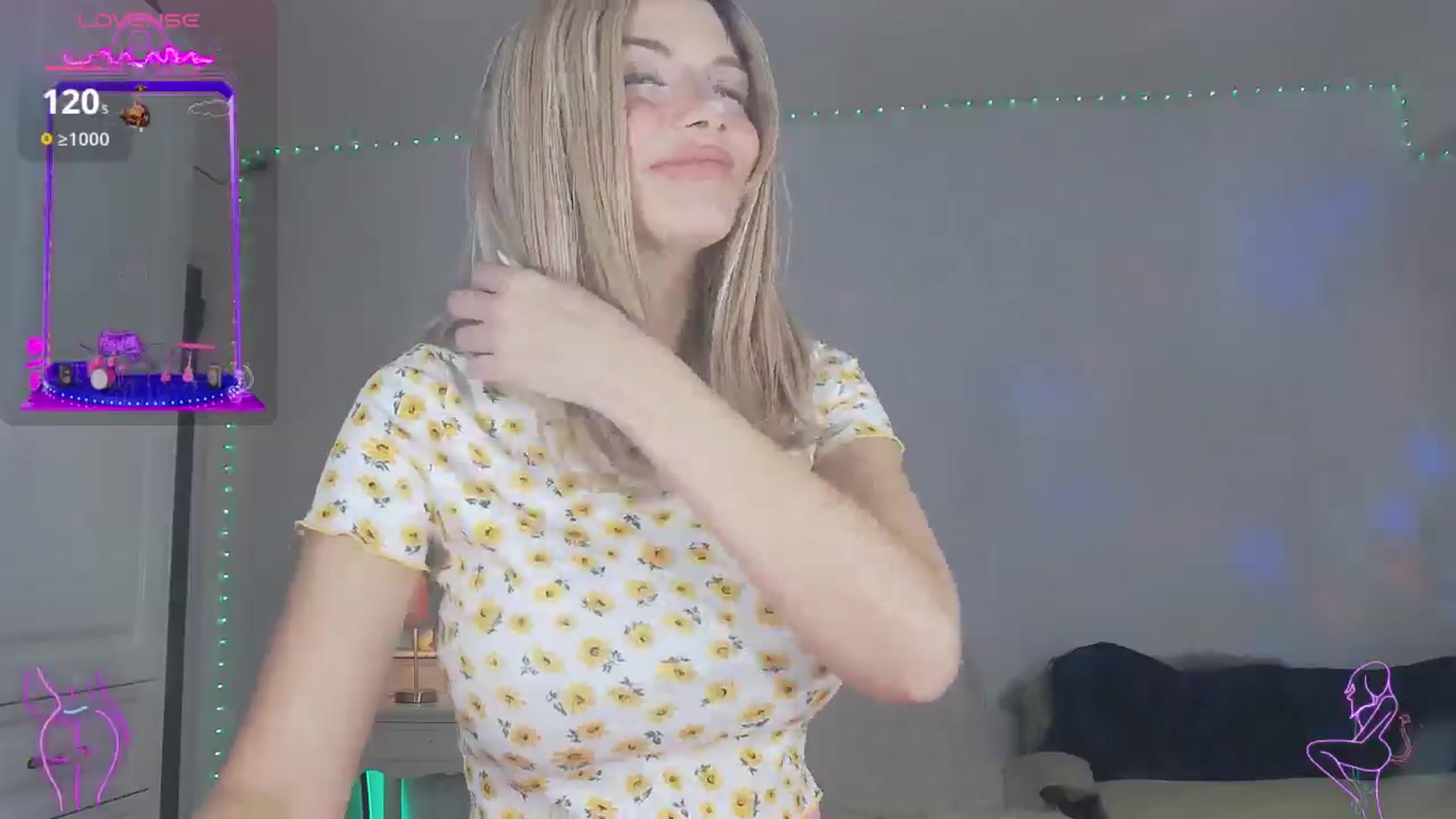 Gallery image thumbnail from SolarNicky's myfreecams stream on, 04/07/2025, 23:59 image 9 of 20