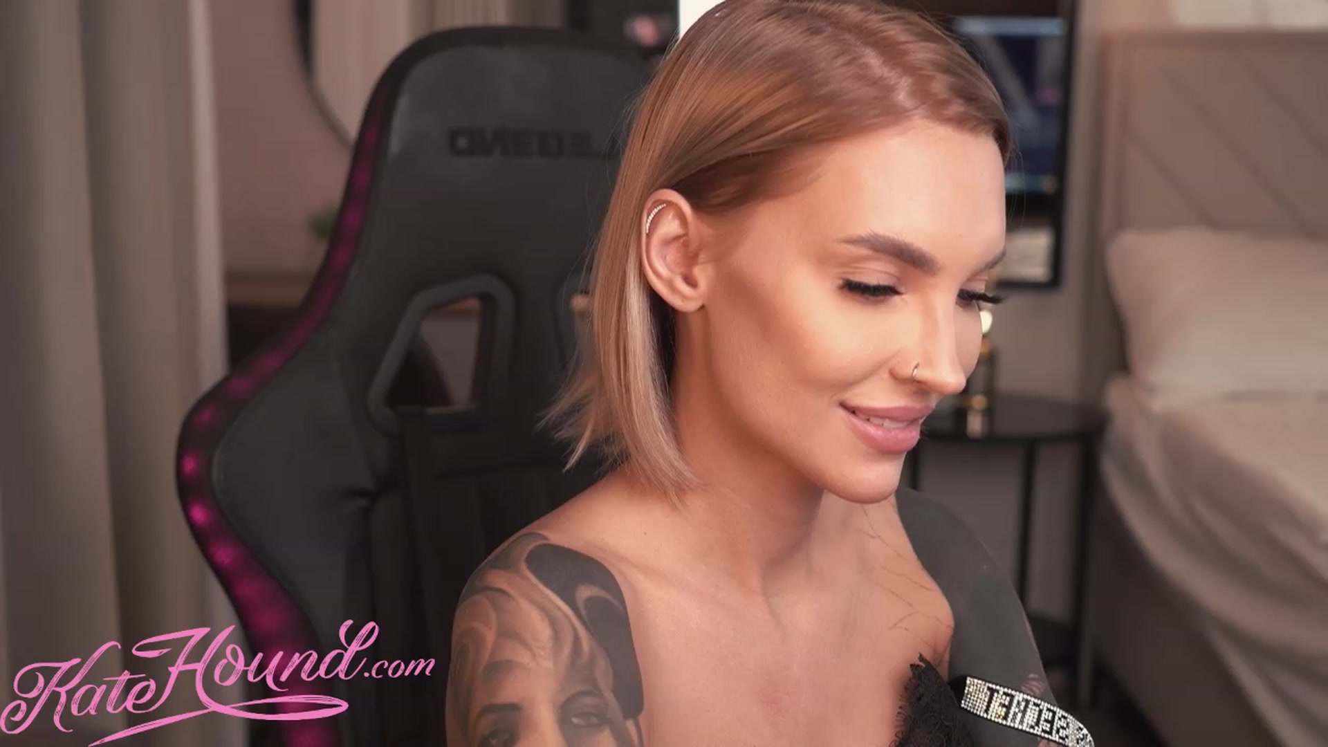 Gallery image thumbnail from Solarkate_'s myfreecams stream on, 07/16/2023, 20:43 image 9 of 20