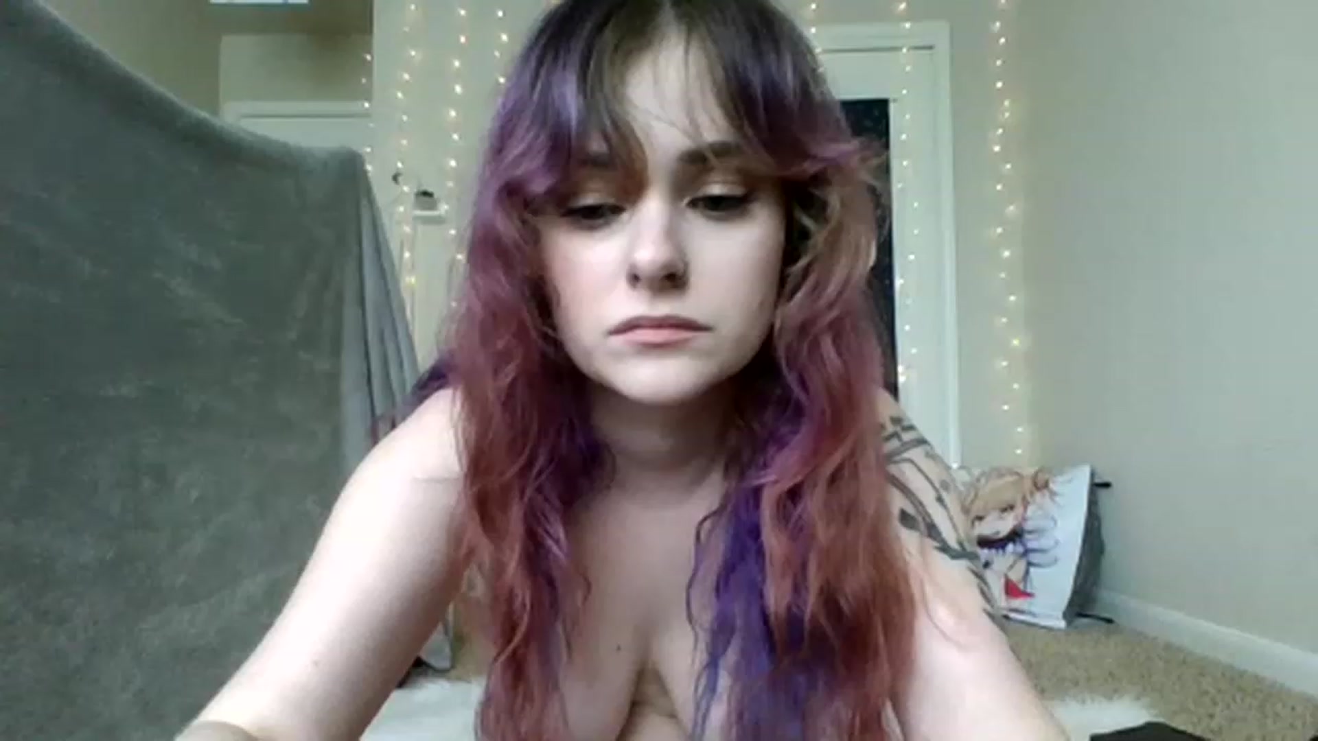 Gallery image thumbnail from Solenne_22's myfreecams stream on, 02/04/2023, 18:15 image 7 of 20