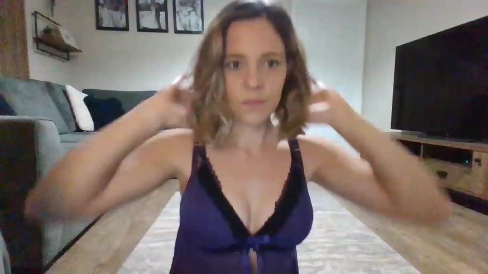 Gallery image thumbnail from Soley_bea's myfreecams stream on, 11/17/2022, 20:21 image 2 of 20