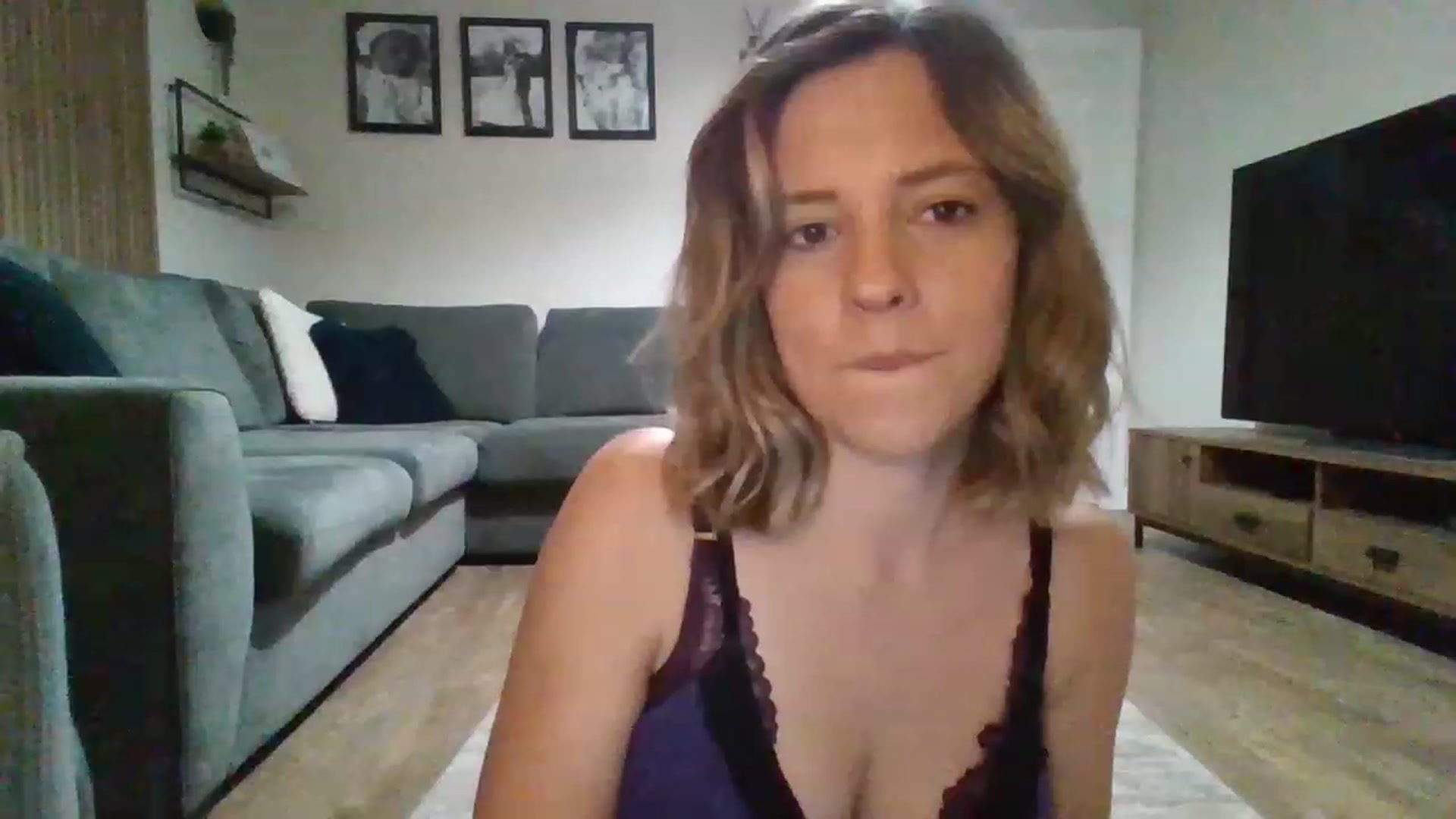 Gallery image thumbnail from Soley_bea's myfreecams stream on, 11/17/2022, 20:21 image 19 of 20
