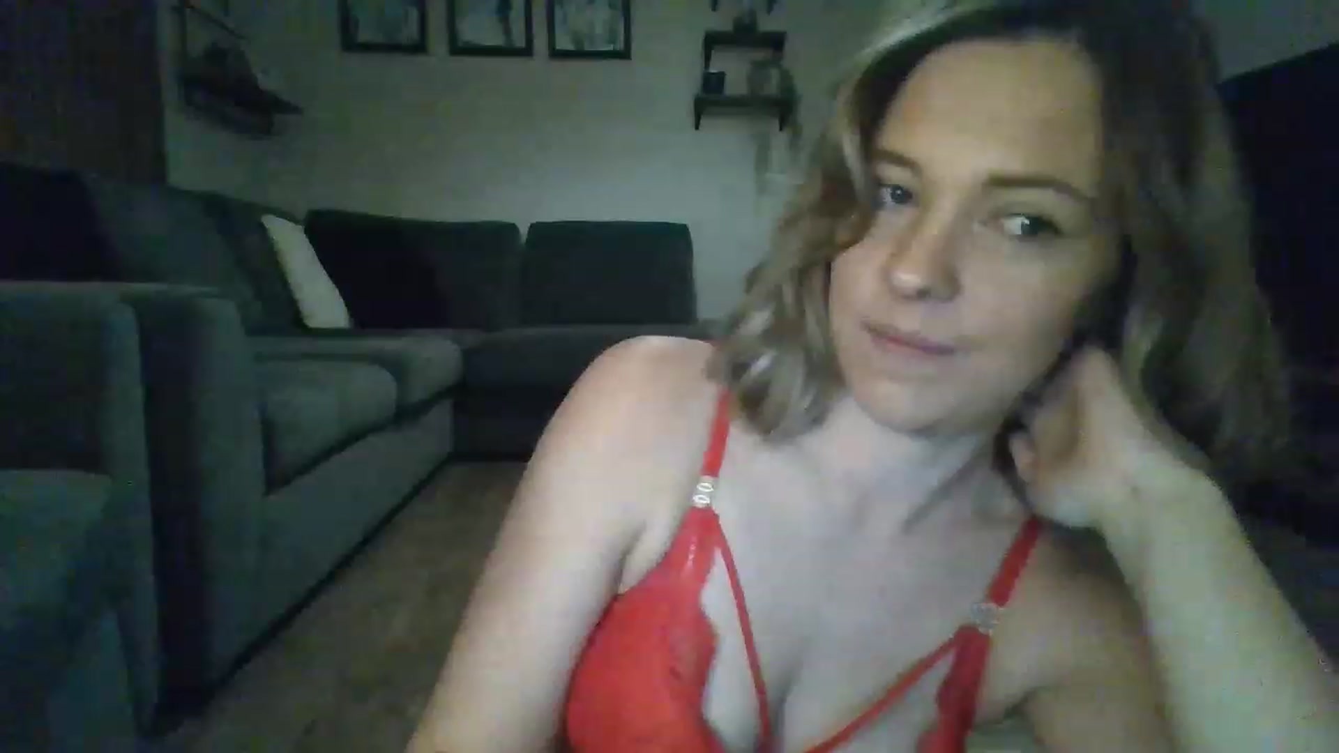 Gallery image thumbnail from Soley_bea's myfreecams stream on, 11/19/2022, 21:24 image 14 of 20