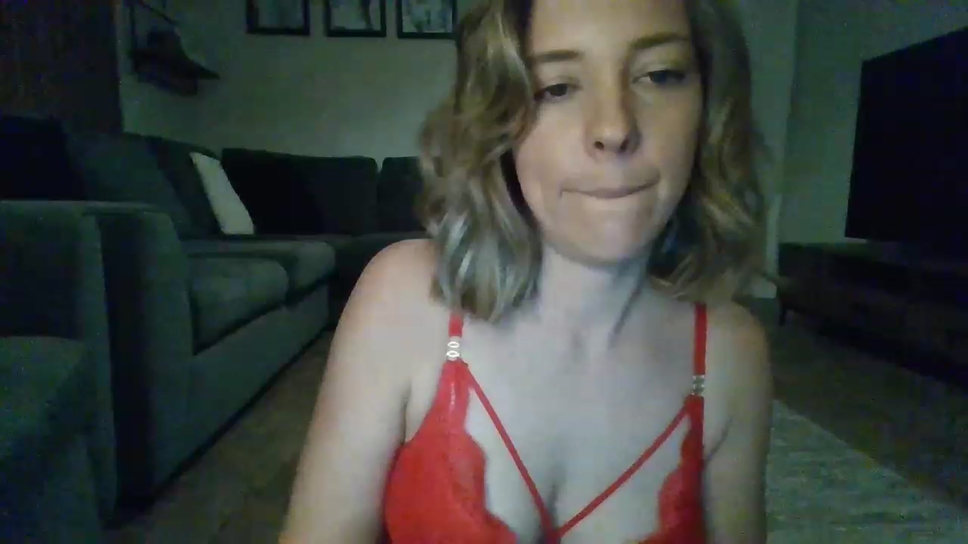 Gallery image thumbnail from Soley_bea's myfreecams stream on, 11/19/2022, 21:24 image 13 of 20