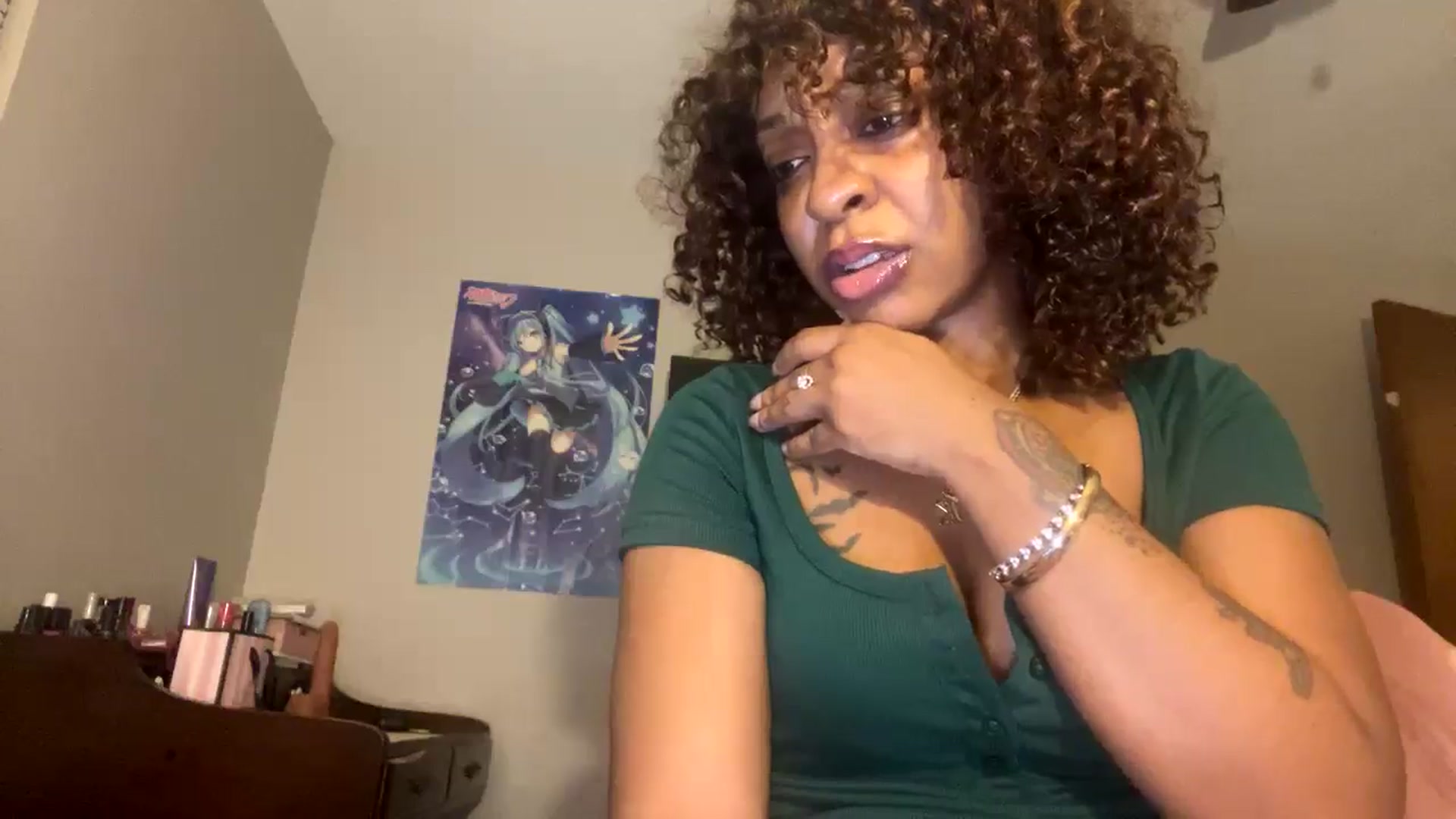 Gallery image thumbnail from Soli_Reyes's myfreecams stream on, 06/09/2025, 09:19 image 8 of 20