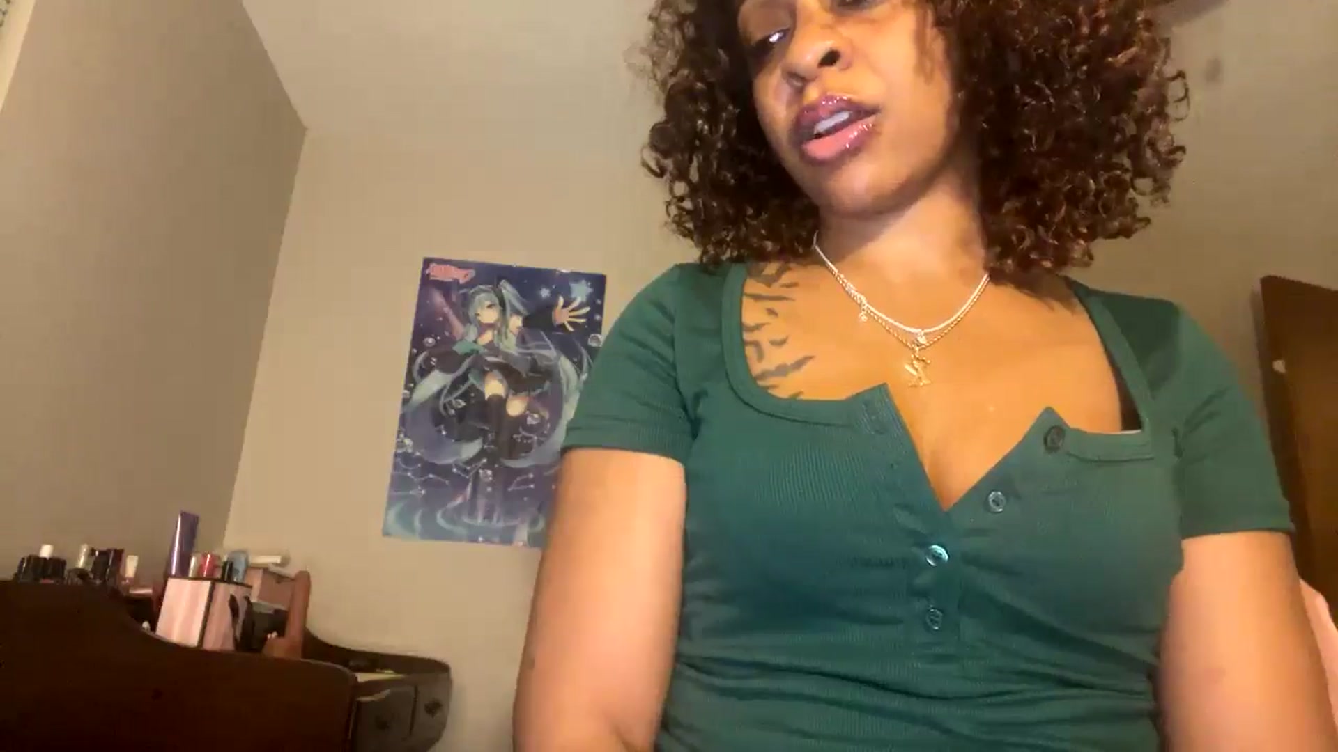 Gallery image thumbnail from Soli_Reyes's myfreecams stream on, 06/09/2025, 09:19 image 6 of 20