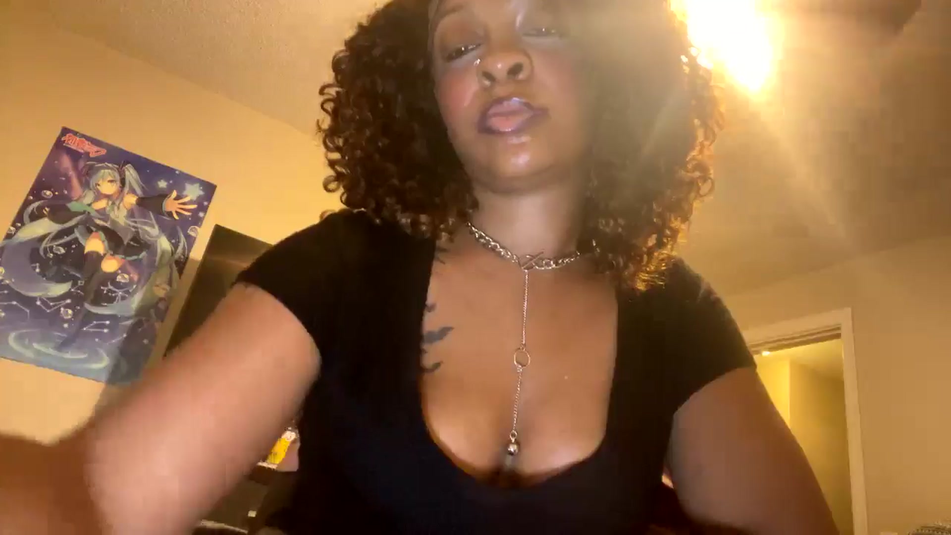 Gallery image thumbnail from Soli_Reyes's myfreecams stream on, 06/25/2025, 07:36 image 8 of 20
