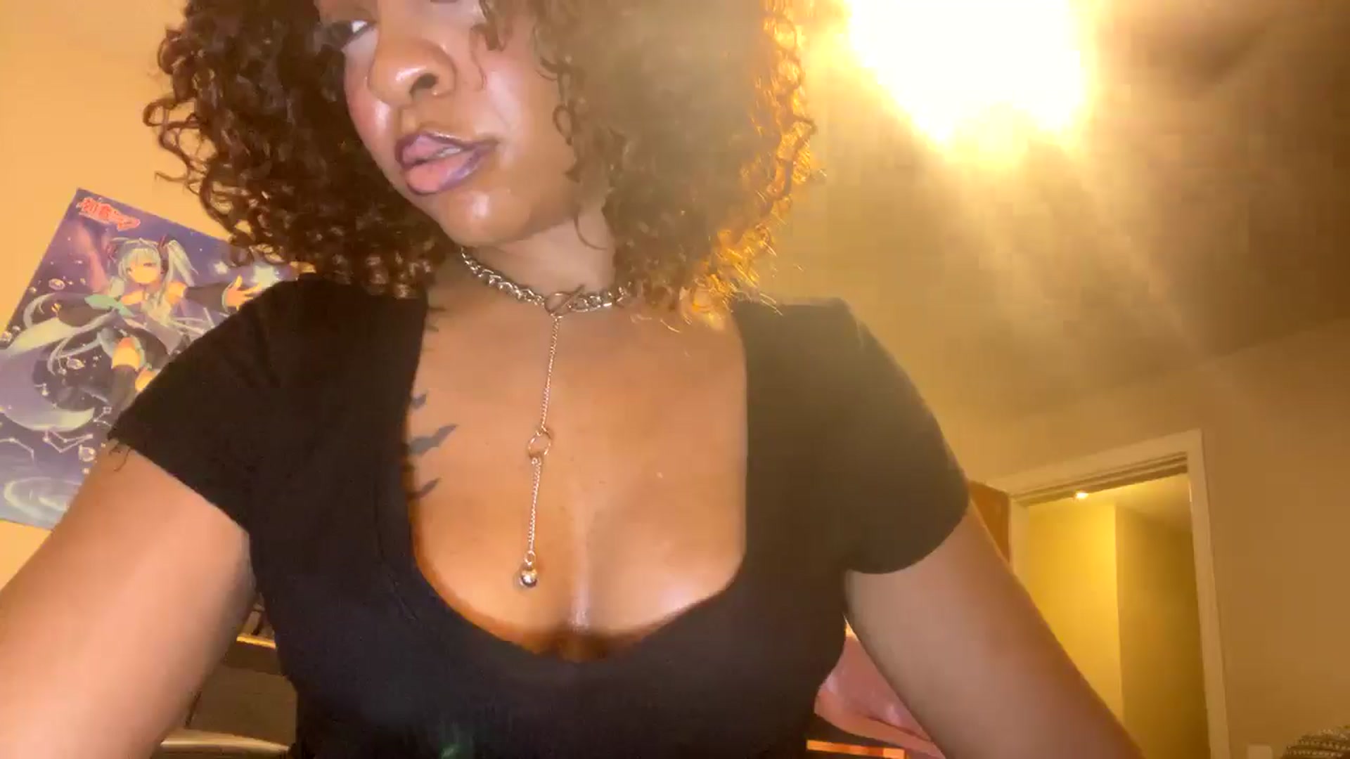 Gallery image thumbnail from Soli_Reyes's myfreecams stream on, 06/25/2025, 07:36 image 4 of 20