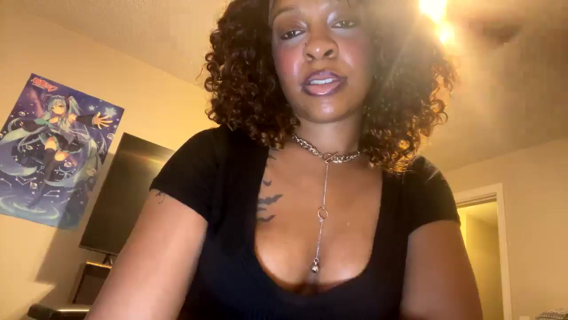 Gallery image thumbnail from Soli_Reyes's myfreecams stream on, 06/25/2025, 07:36 image 6 of 20