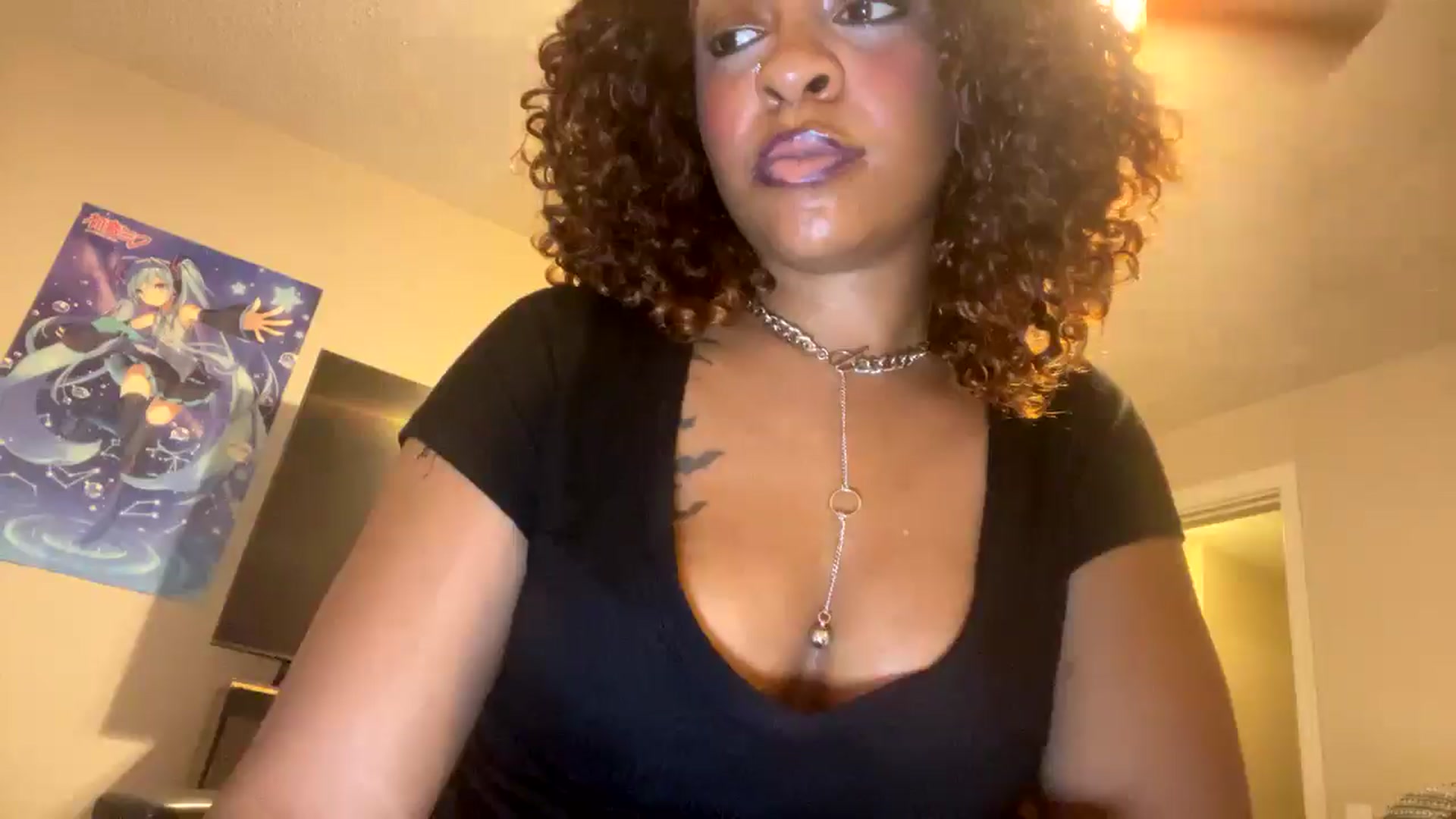Gallery image thumbnail from Soli_Reyes's myfreecams stream on, 06/25/2025, 07:36 image 5 of 20