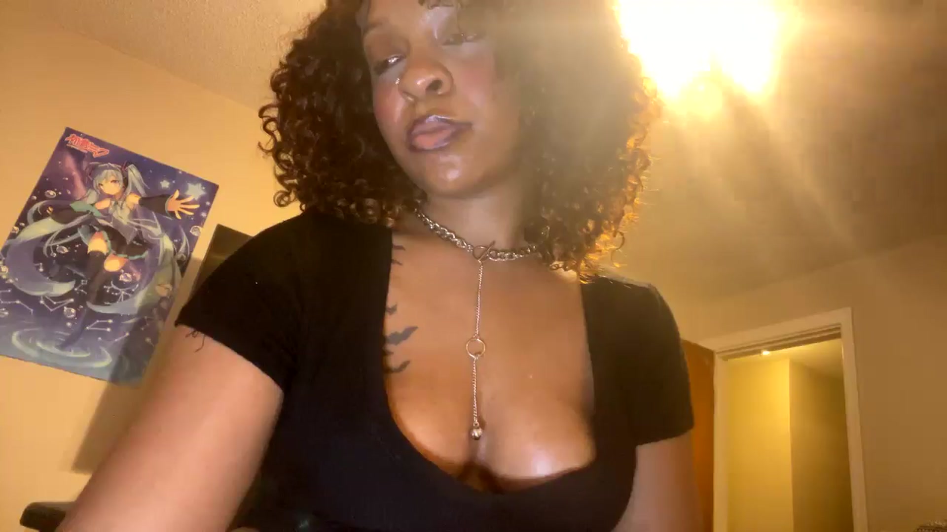 Gallery image thumbnail from Soli_Reyes's myfreecams stream on, 06/25/2025, 07:36 image 10 of 20