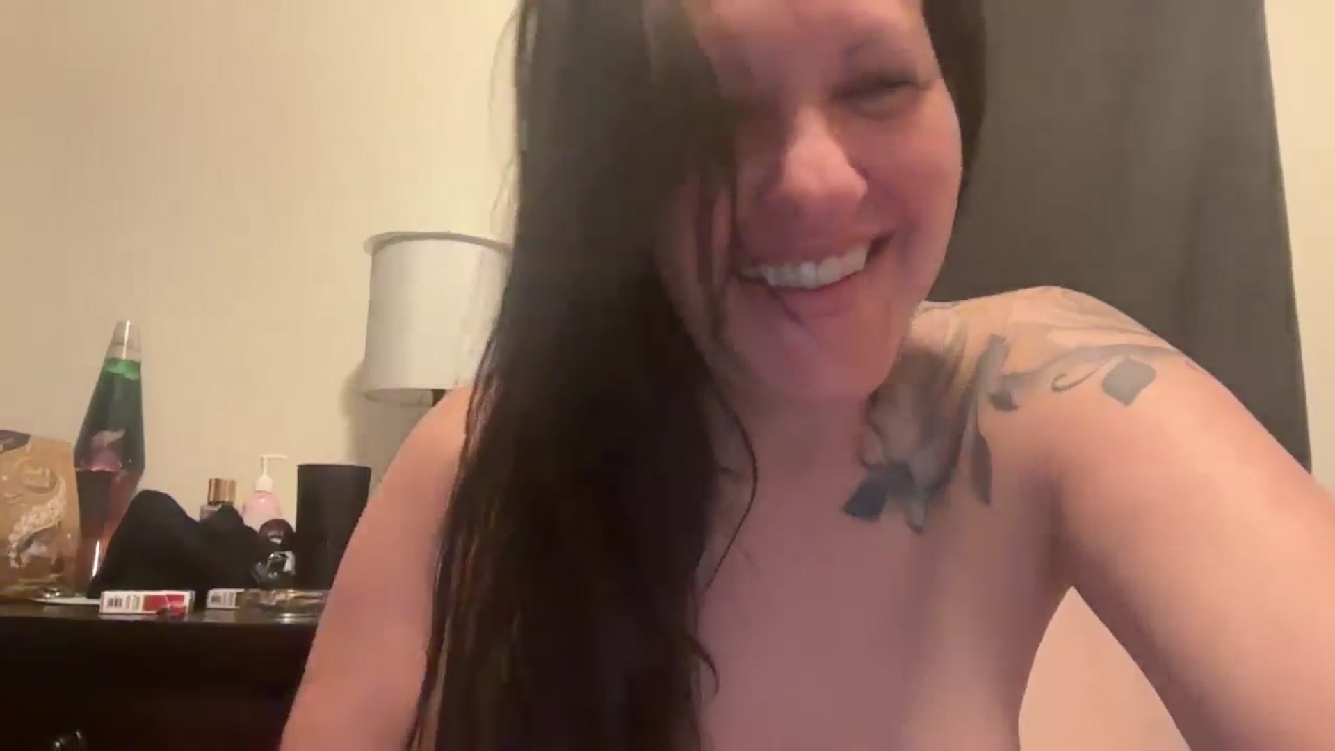 Gallery image thumbnail from SomeGirl86's myfreecams stream on, 12/31/2025, 14:09 image 15 of 20