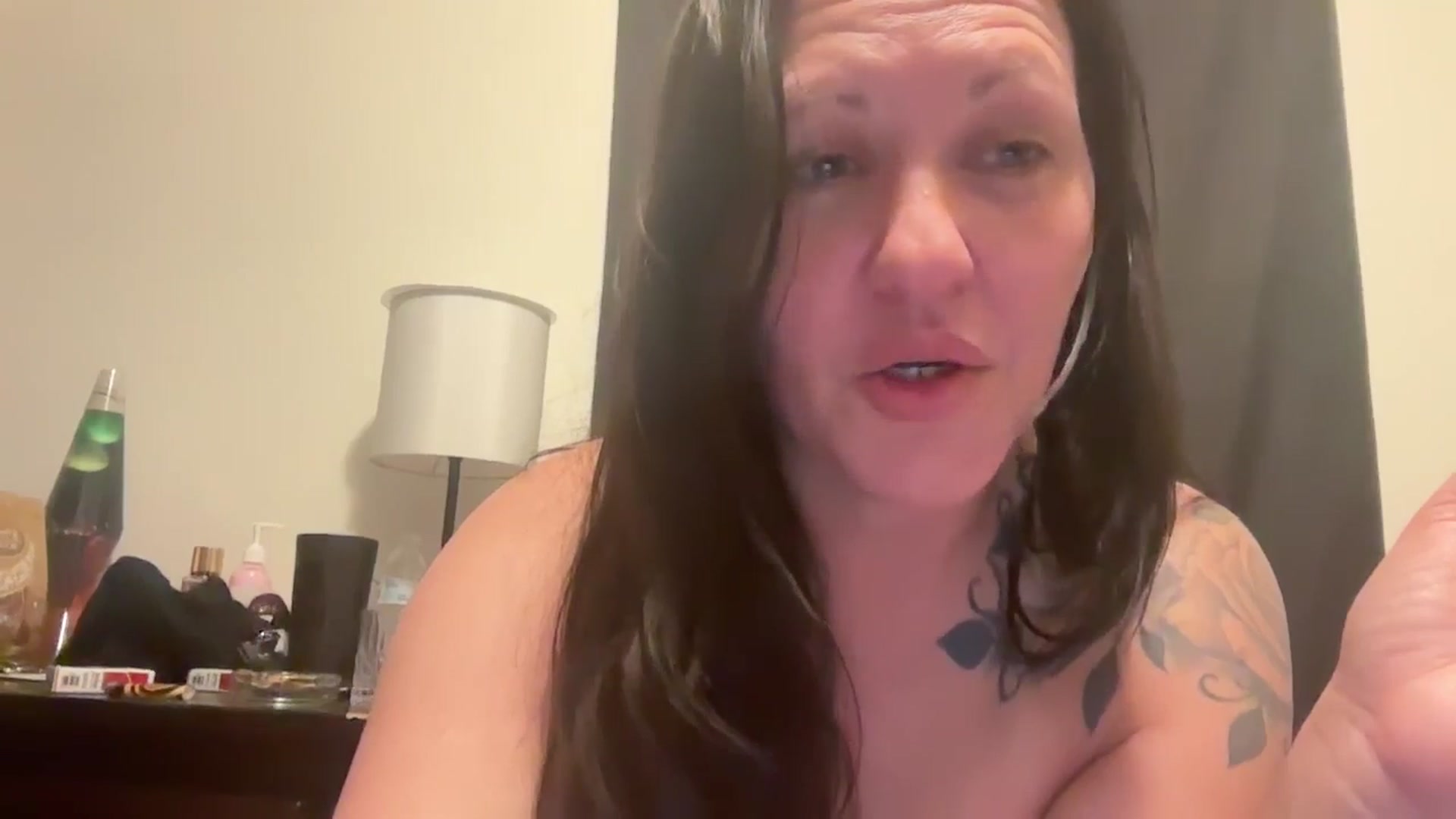 Gallery image thumbnail from SomeGirl86's myfreecams stream on, 12/31/2025, 14:09 image 16 of 20