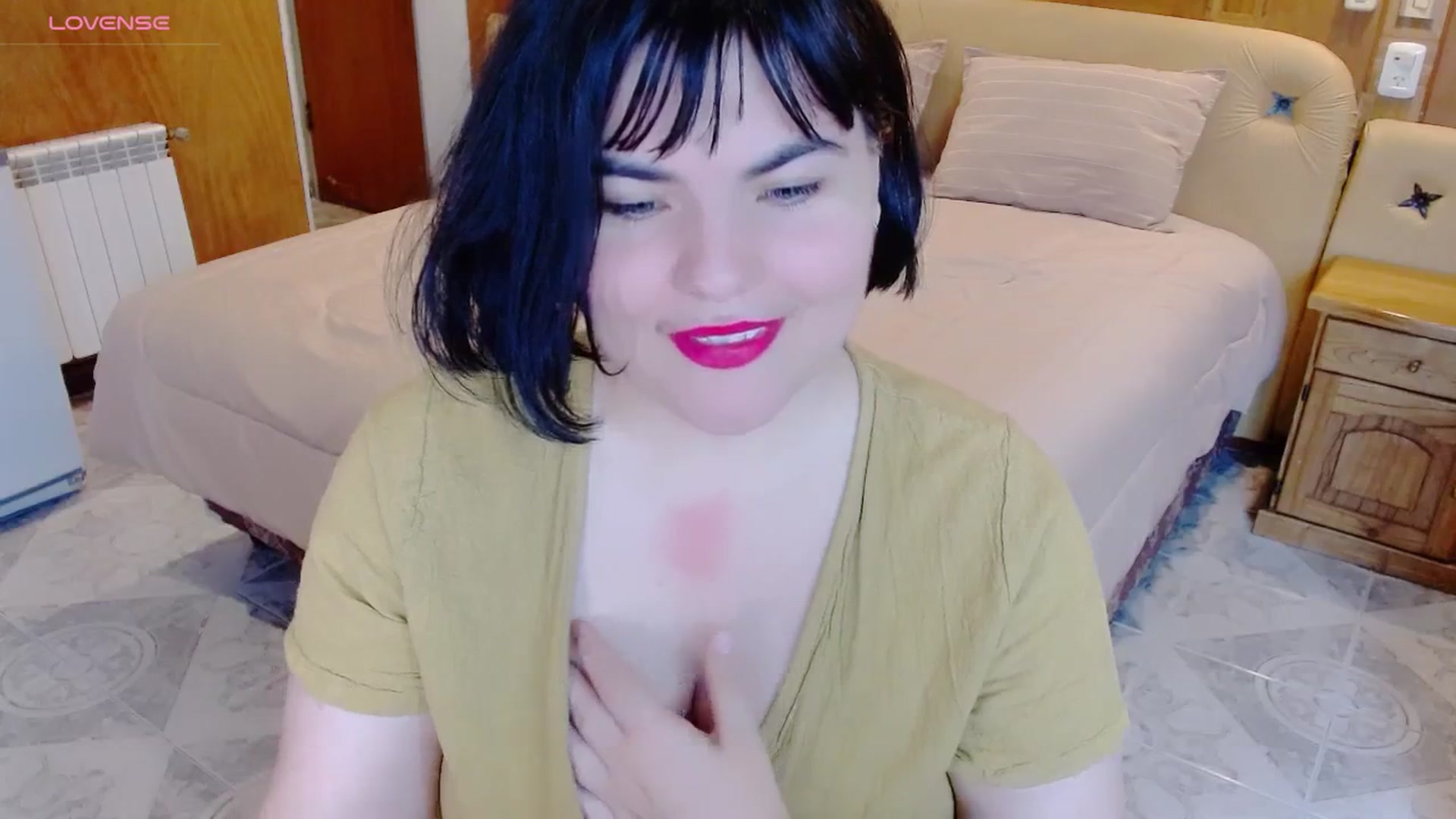 Gallery image thumbnail from SomeoneReal's myfreecams stream on, 05/12/2024, 17:47 image 19 of 20