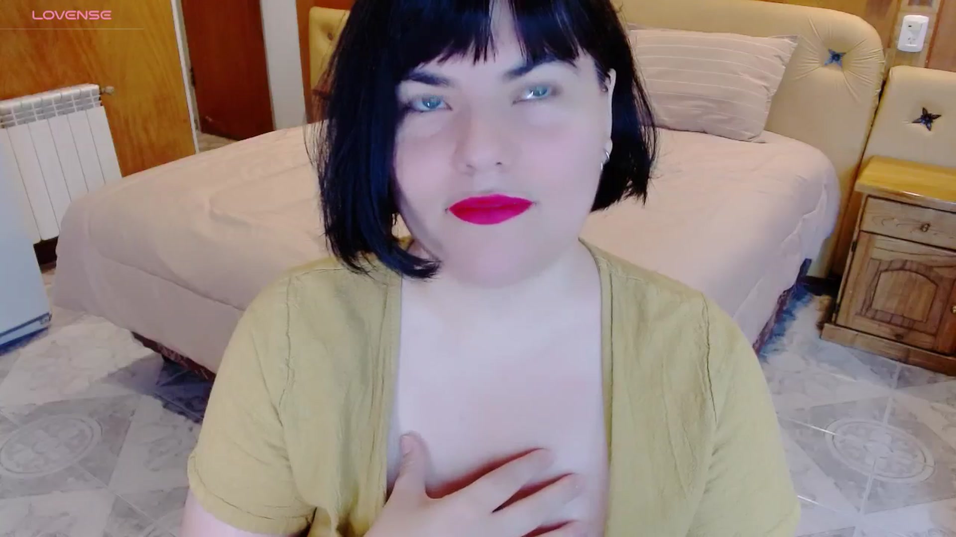 Gallery image thumbnail from SomeoneReal's myfreecams stream on, 05/12/2024, 17:47 image 9 of 20