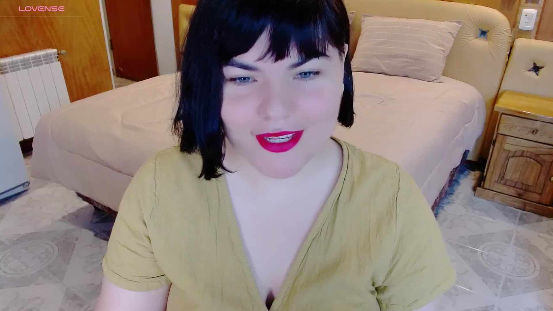 Gallery image thumbnail from SomeoneReal's myfreecams stream on, 05/12/2024, 17:47 image 5 of 20