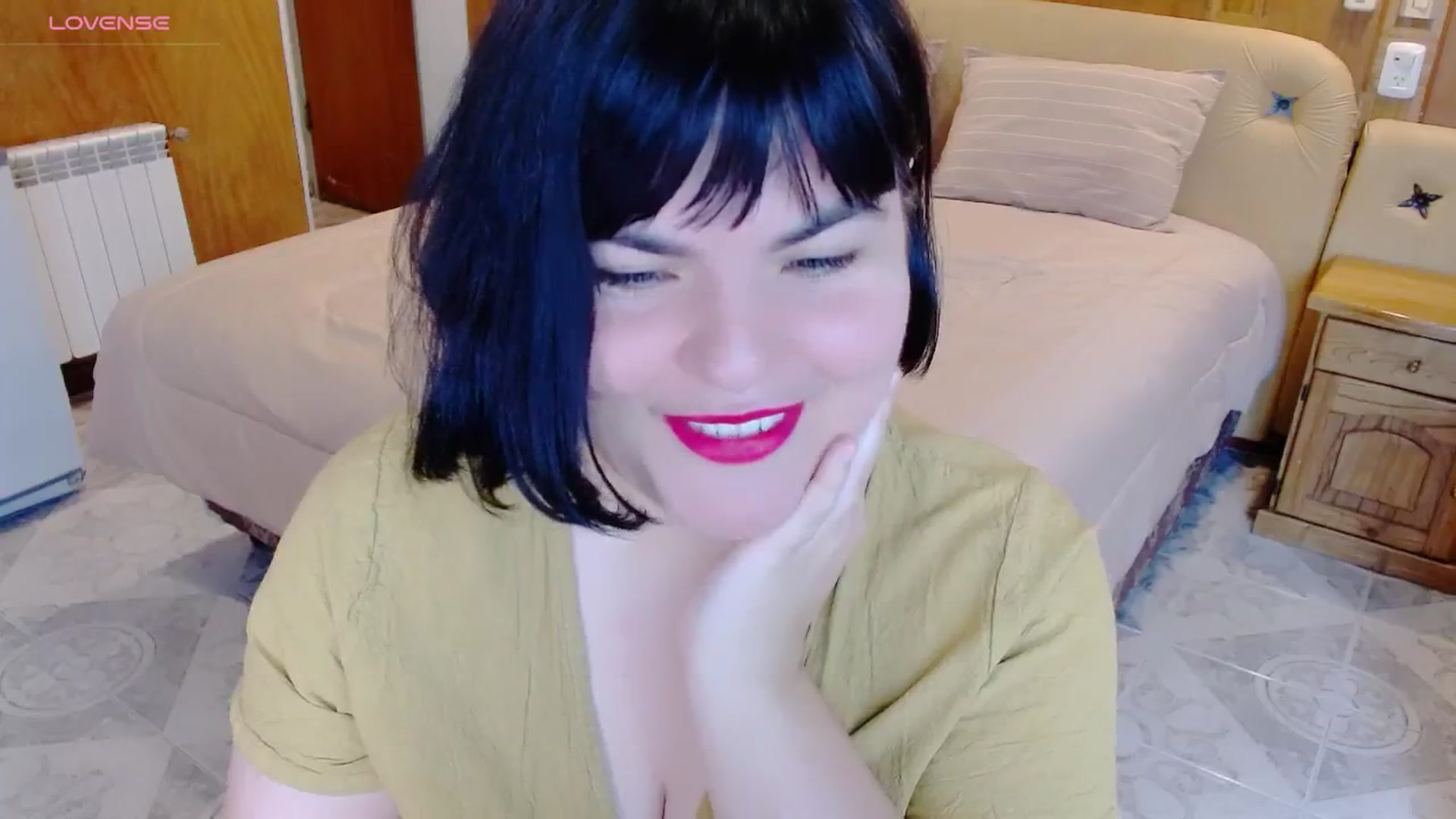 Gallery image thumbnail from SomeoneReal's myfreecams stream on, 05/12/2024, 17:47 image 16 of 20