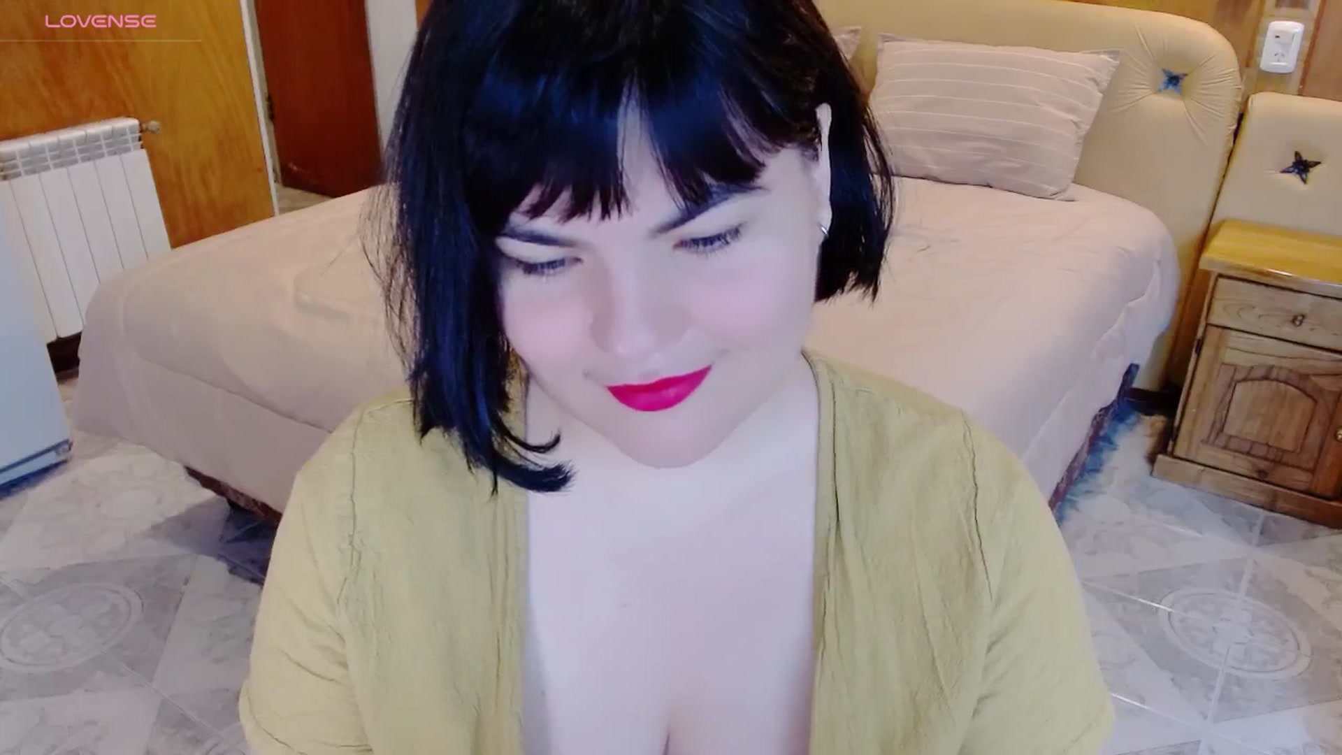 Gallery image thumbnail from SomeoneReal's myfreecams stream on, 05/12/2024, 17:47 image 11 of 20